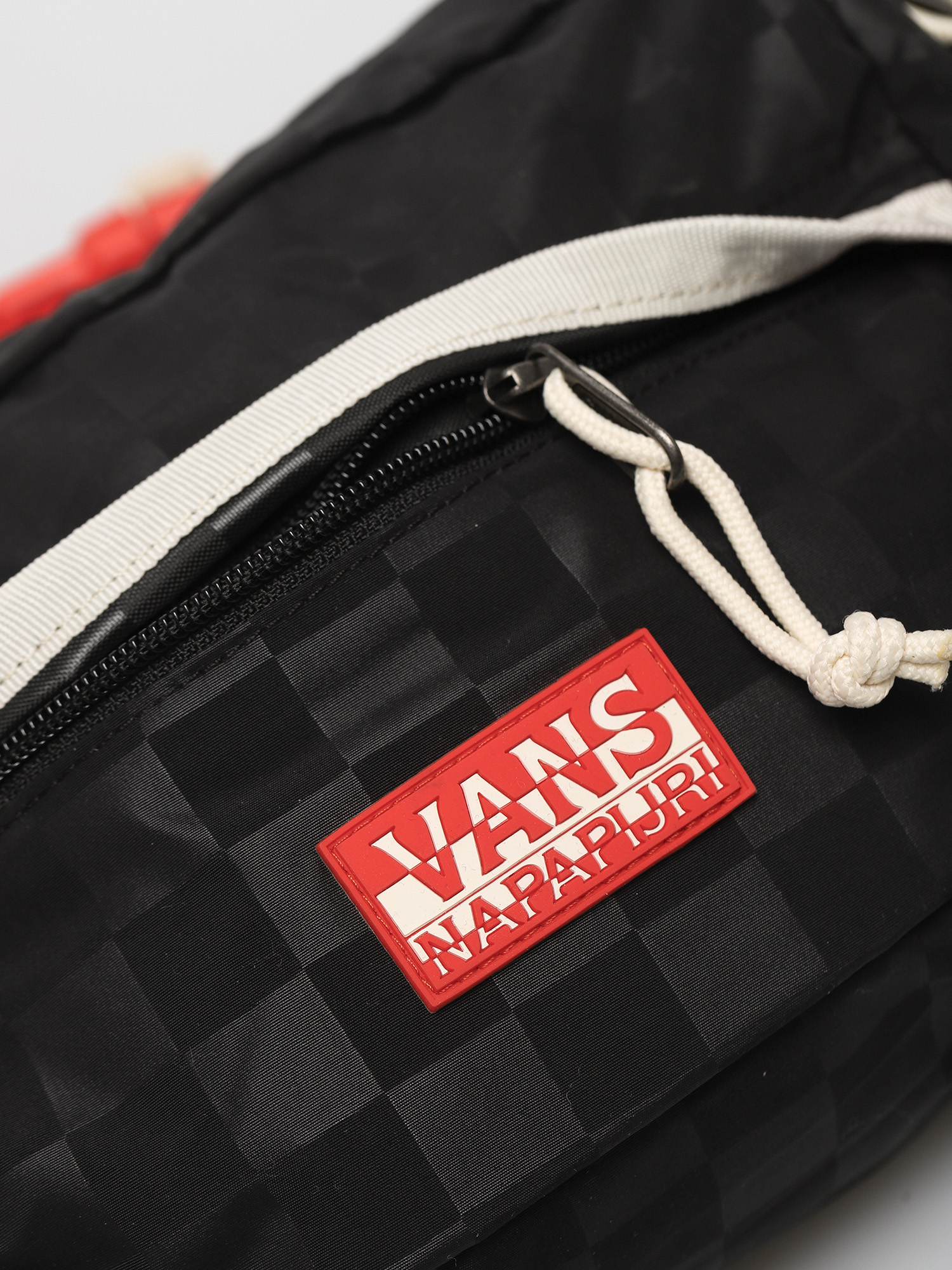 Vans X Napapijri Survey Cross Body Bum bag (black check)