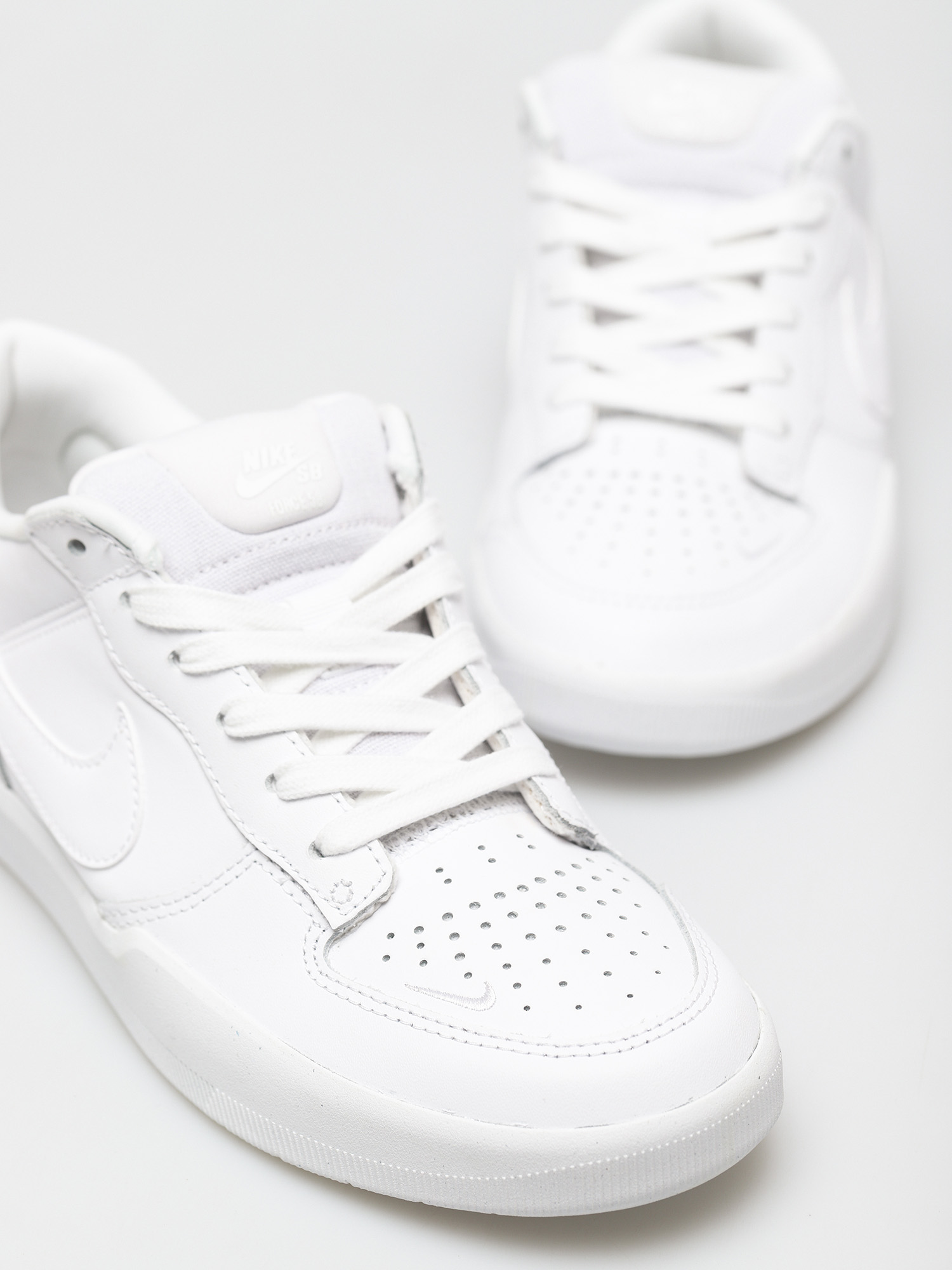 Nike SB Force 58 Premium Leather Shoes (white/white white white)