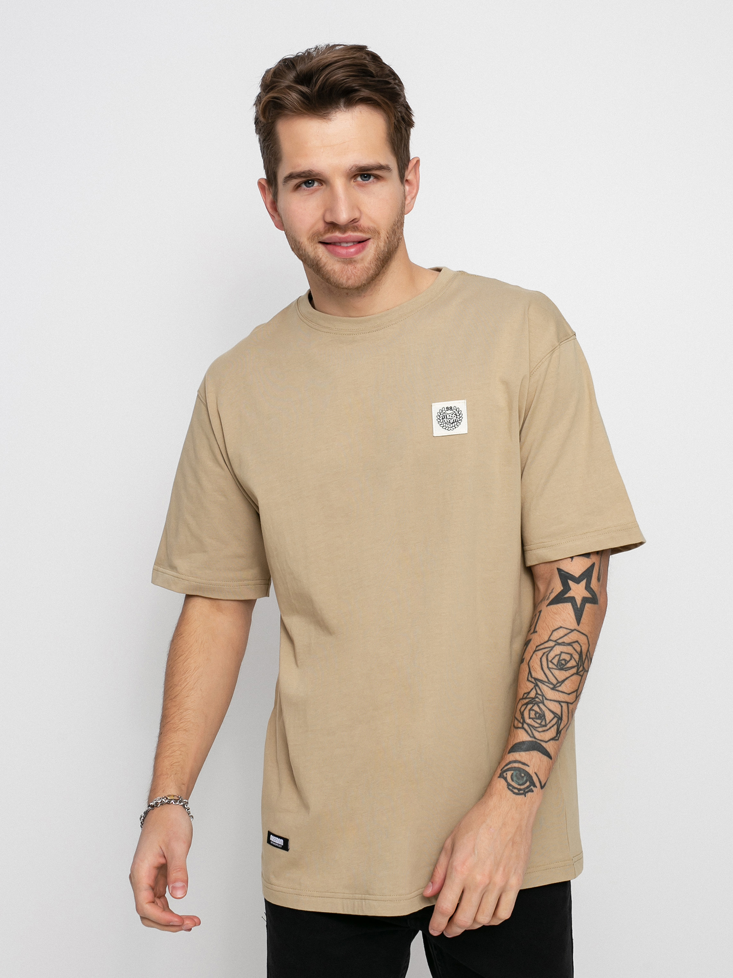 MassDnm Patch T-Shirt (beige)