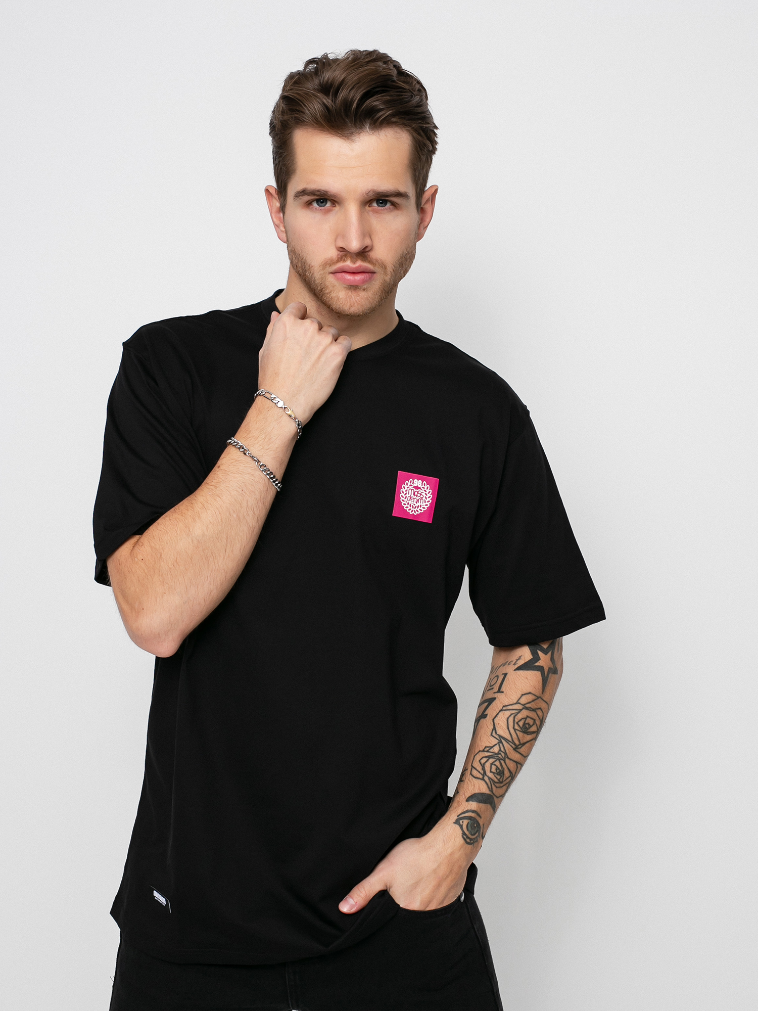 MassDnm Peak T-shirt (black)
