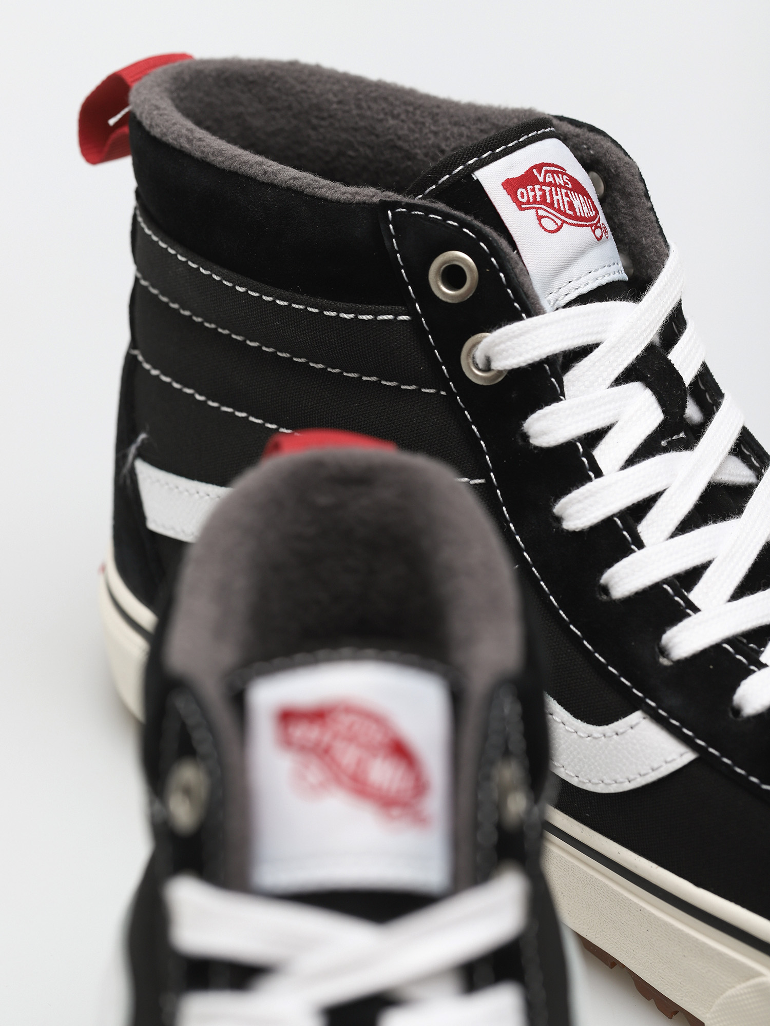 Vans Sk8 Hi MTE 1 Shoes (black/true white)
