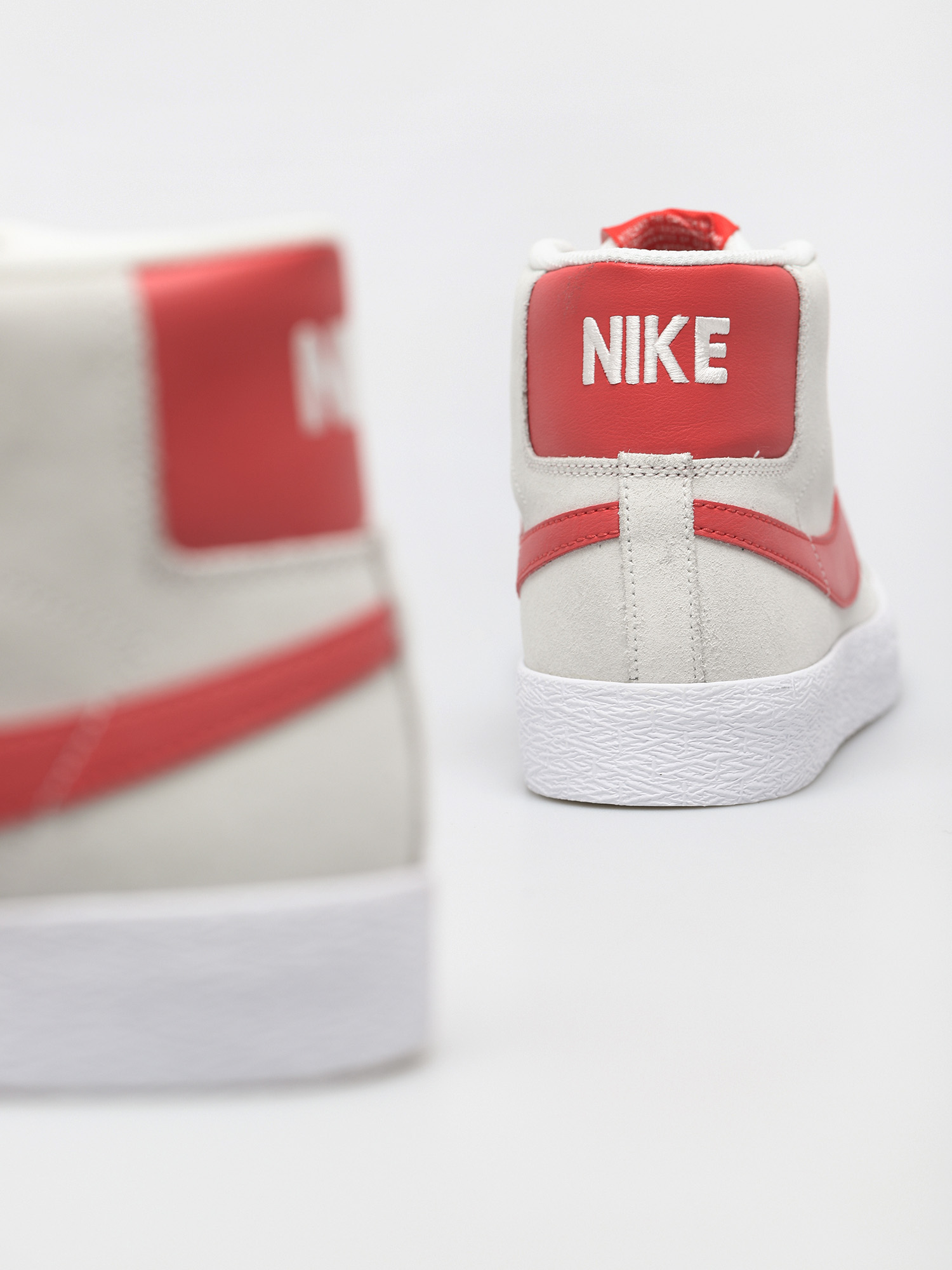 Nike SB Zoom Blazer Mid Shoes (summit white/lobster summit white white)