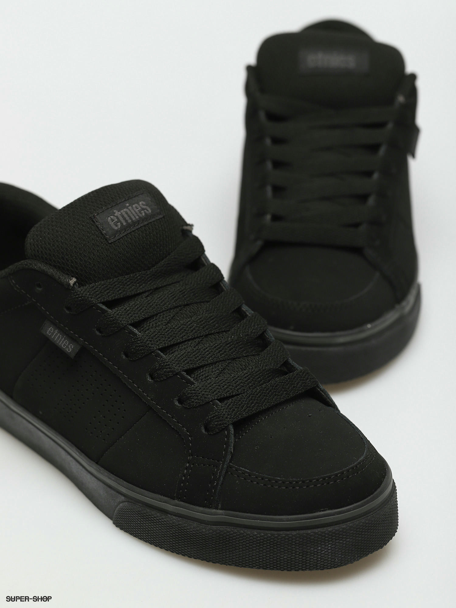 Base London Wick Shoe in Black  Etnies kingpin vulc 4101000548212