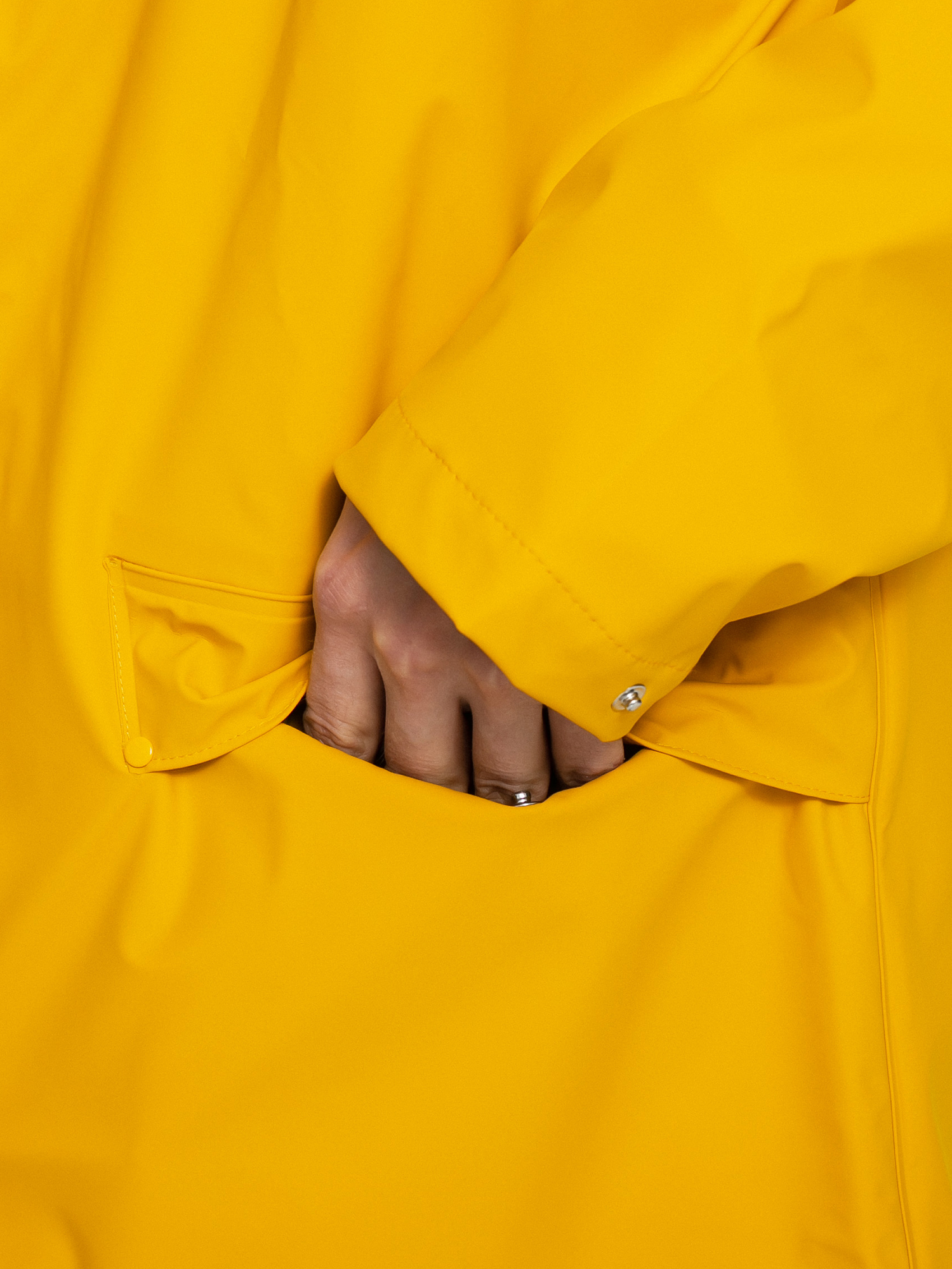 Helly Hansen Moss Rain Coat Jacke (essential yellow)