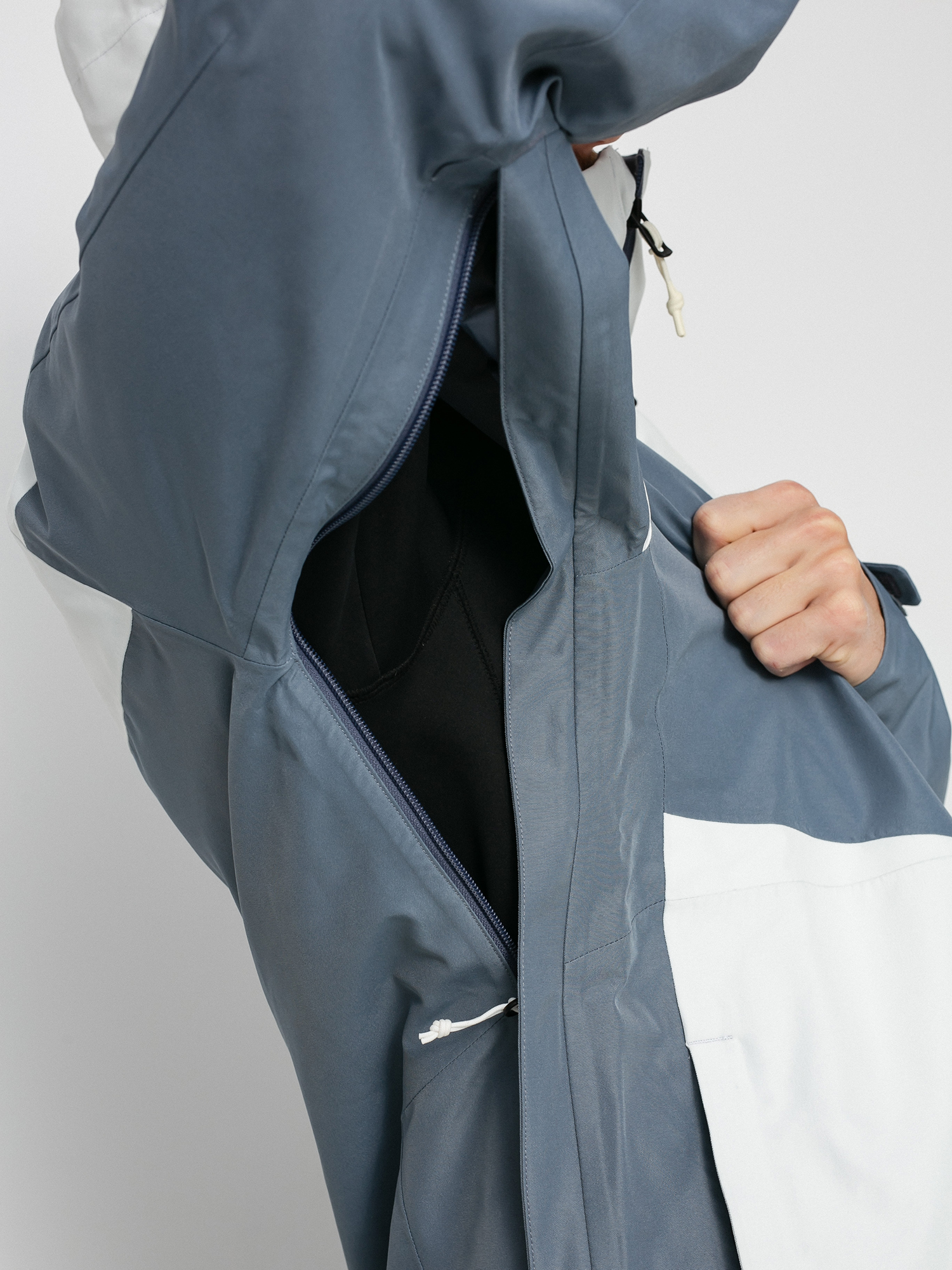 Mens Burton Gore Tex Pillowline Anorak Snowboard jacket (stout white/folkstone gray)