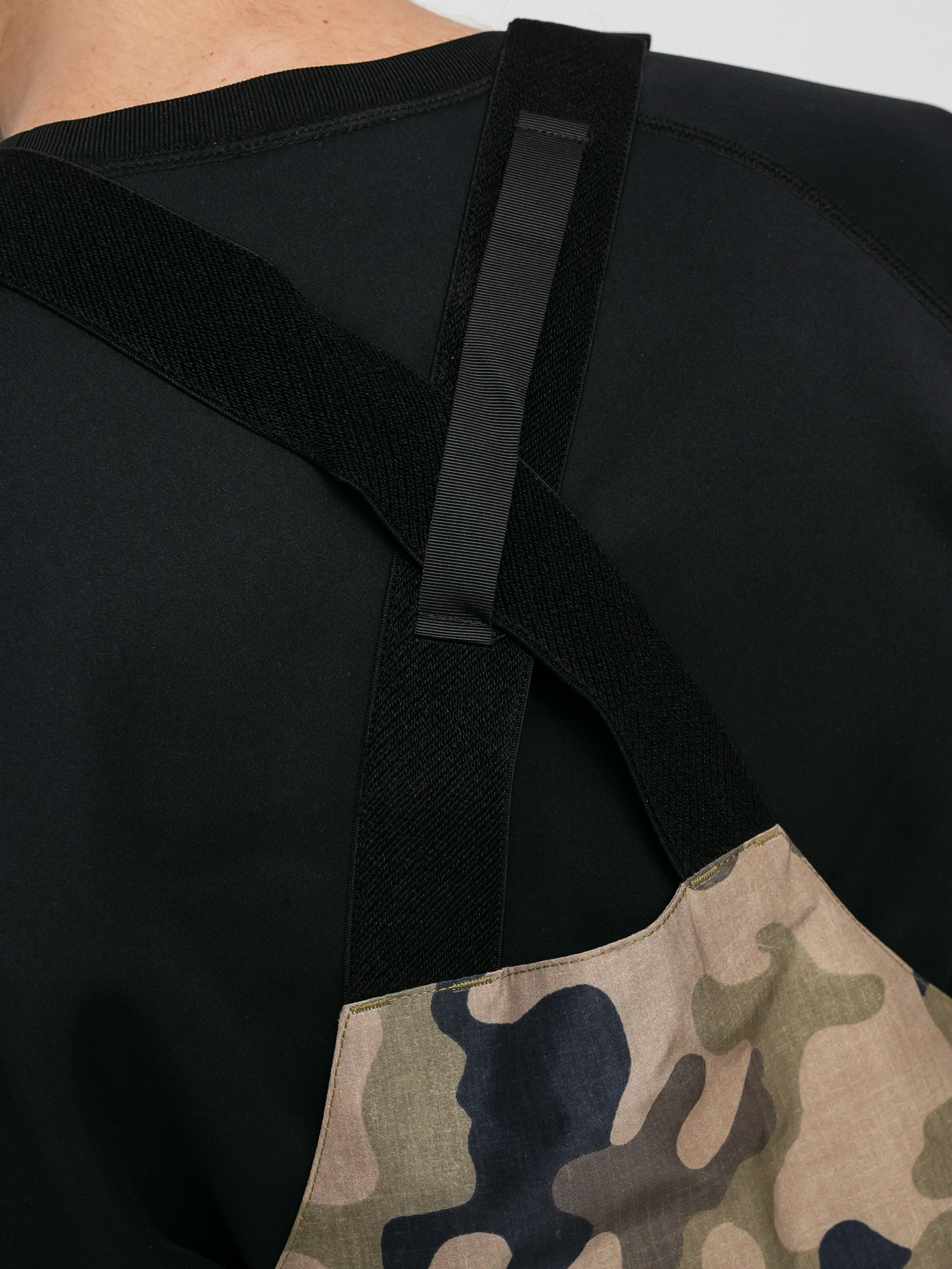 Mens Burton Gore‑Tex Reserve Bib Snowboard pants (martini olive terra camo/martini olive)