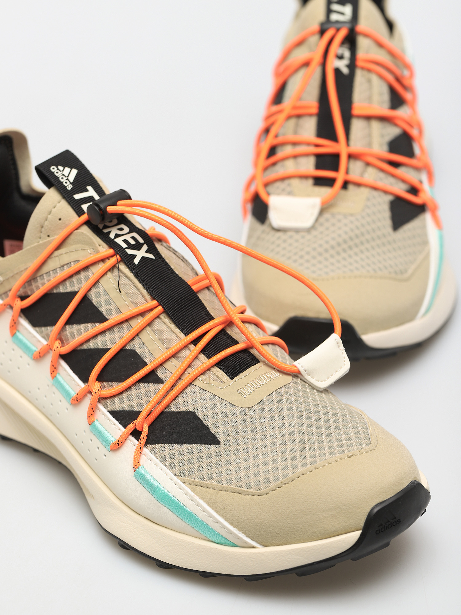 adidas Originals Terrex Voyager 21 Shoes (savann/cblack/scrora)