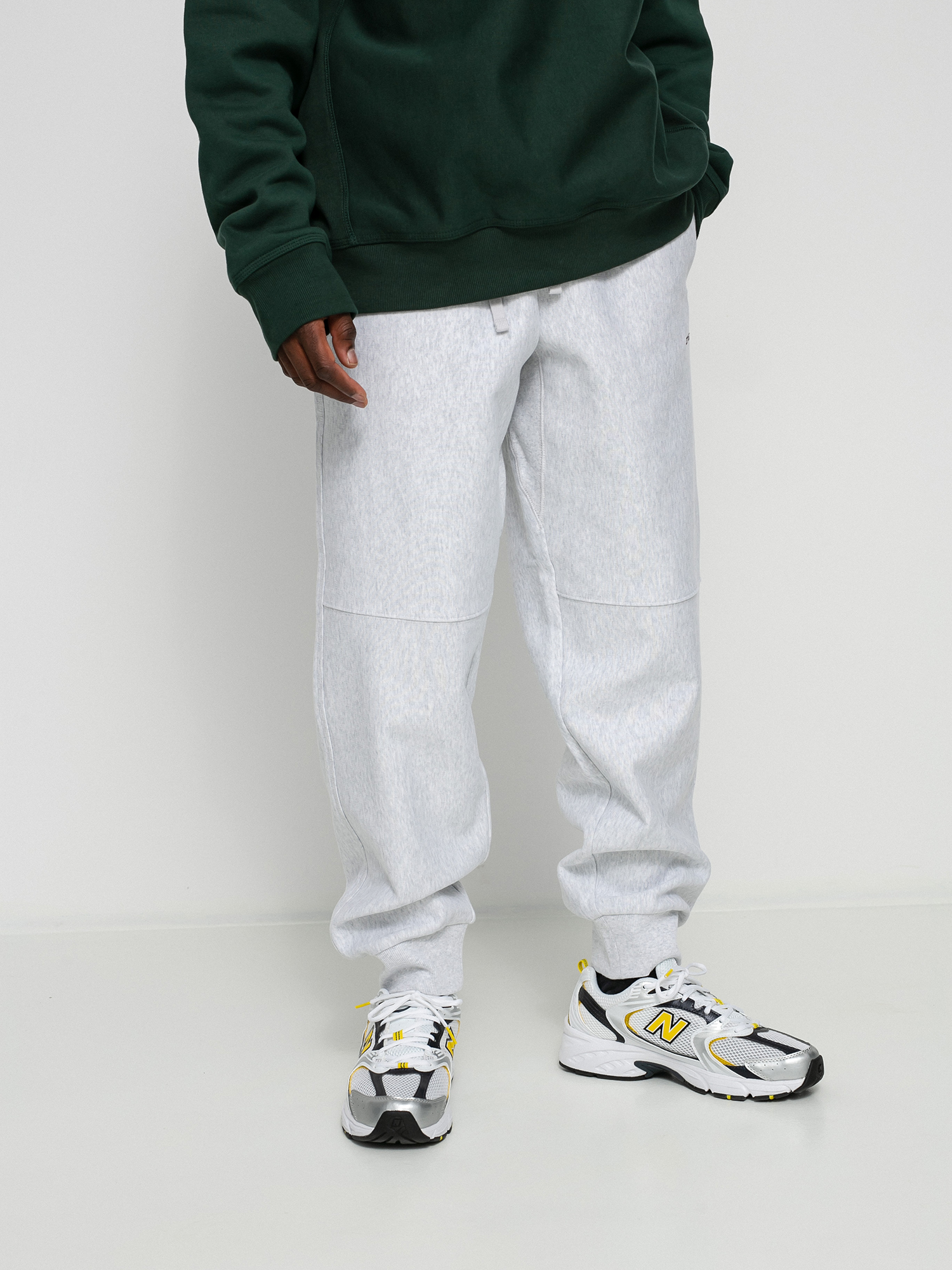 Carhartt WIP American Script Jogging Pants (ash heather)