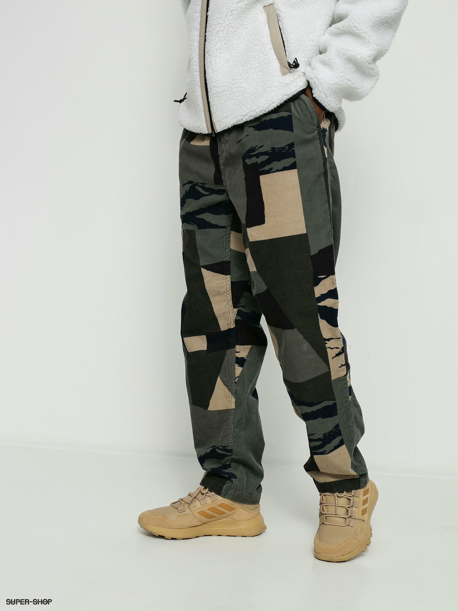 carhartt camo pants for men