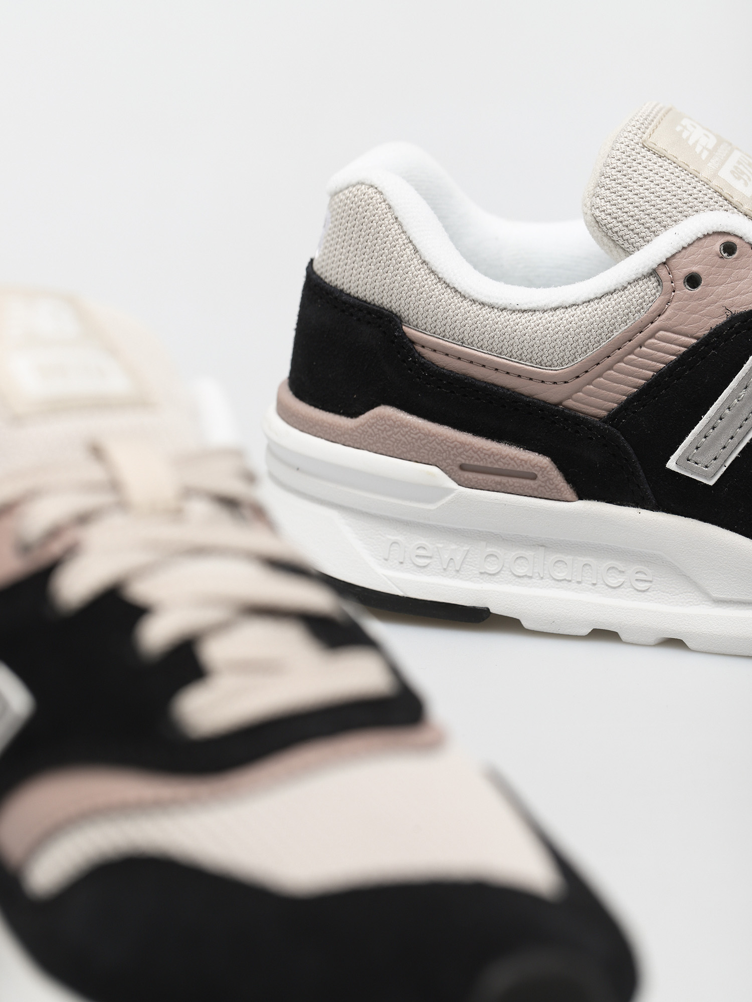 New Balance 997 Shoes Wmn (black)