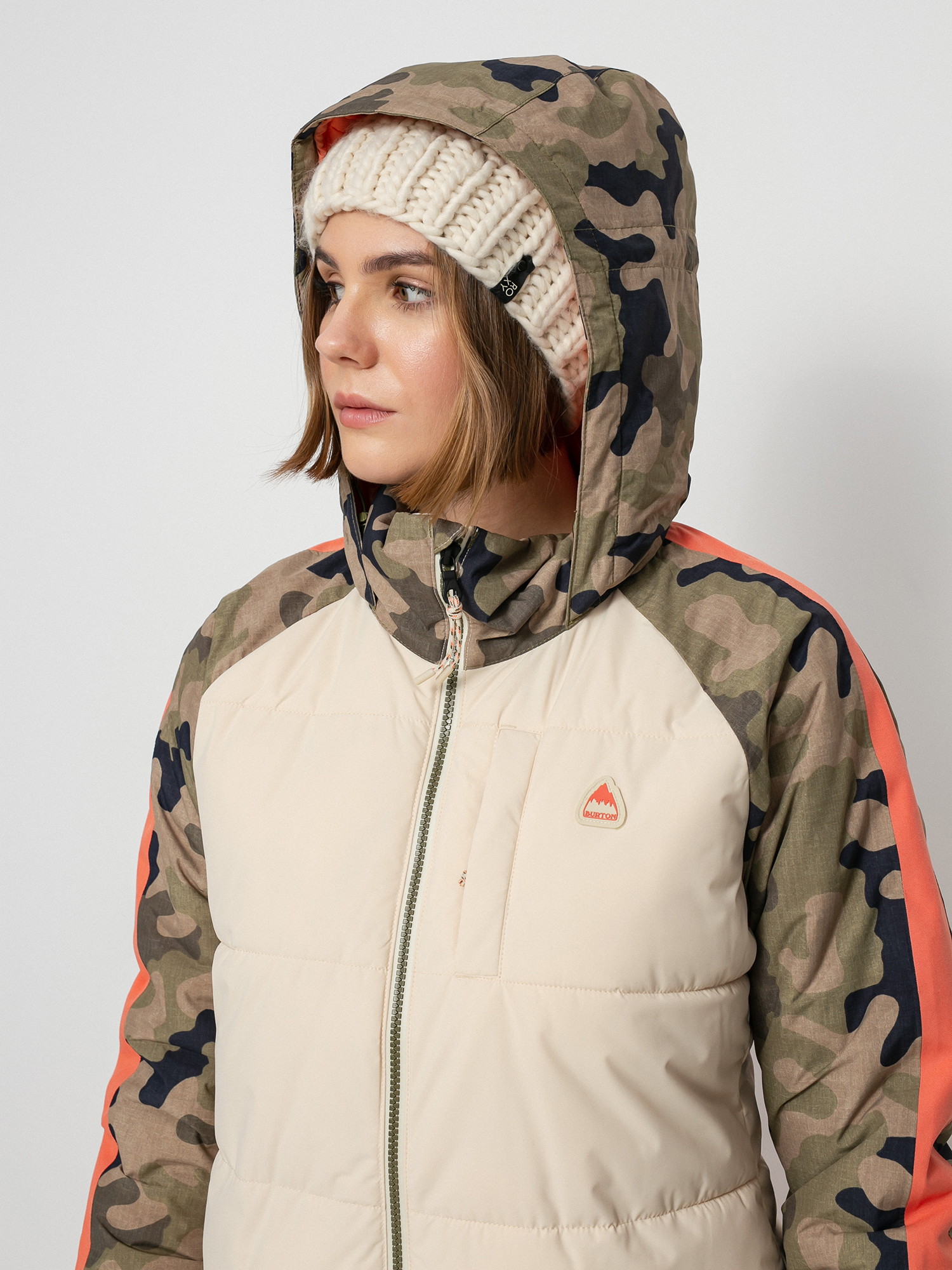 Damen Burton Keelan Snowboardjacke (creme brulee/martini olive terra camo)