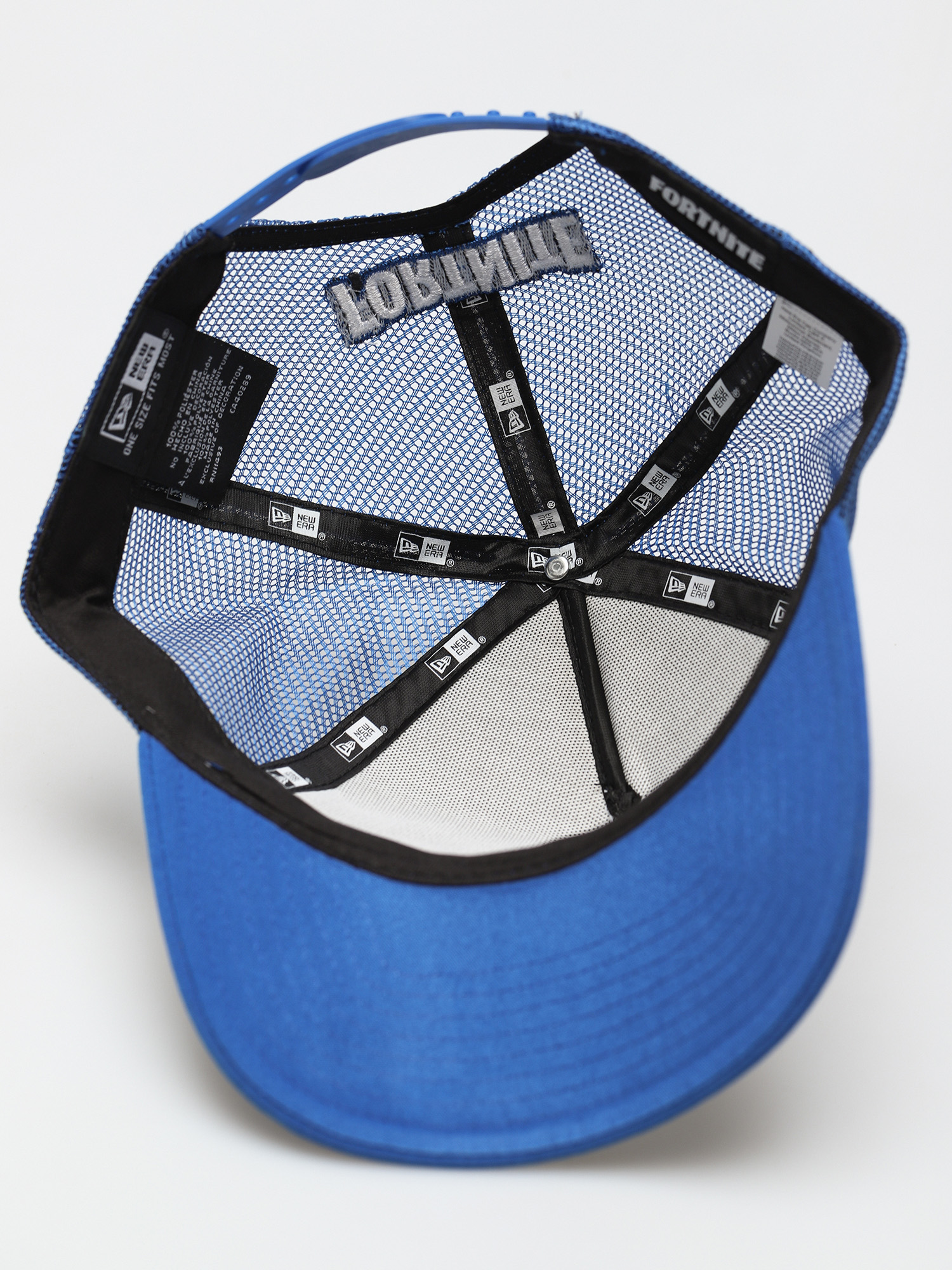 New Era Fortnite Battle Bus Trucker Cap (white/blue)