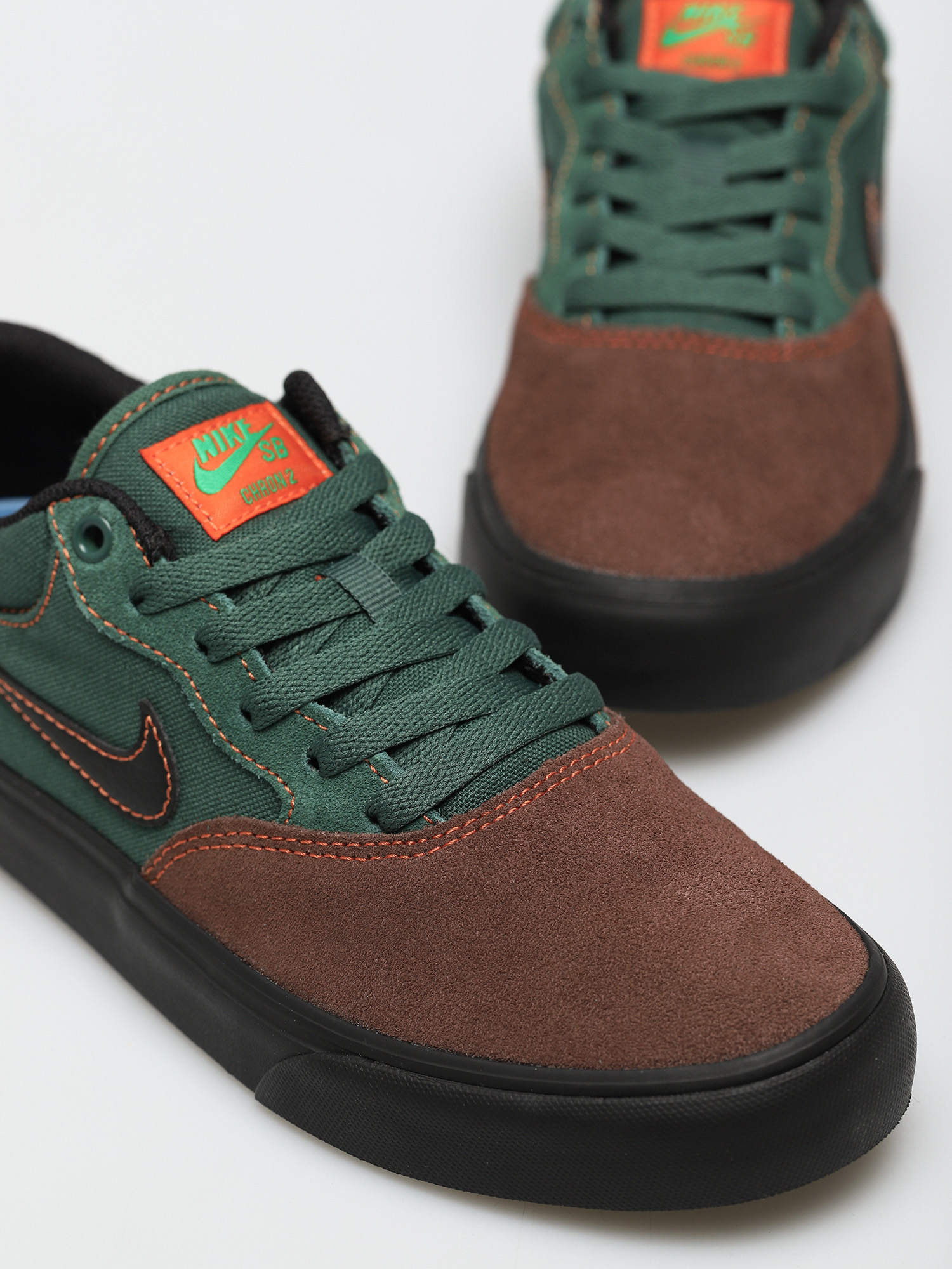 Nike SB Chron 2 Schuhe (lt chocolate/black noble green)