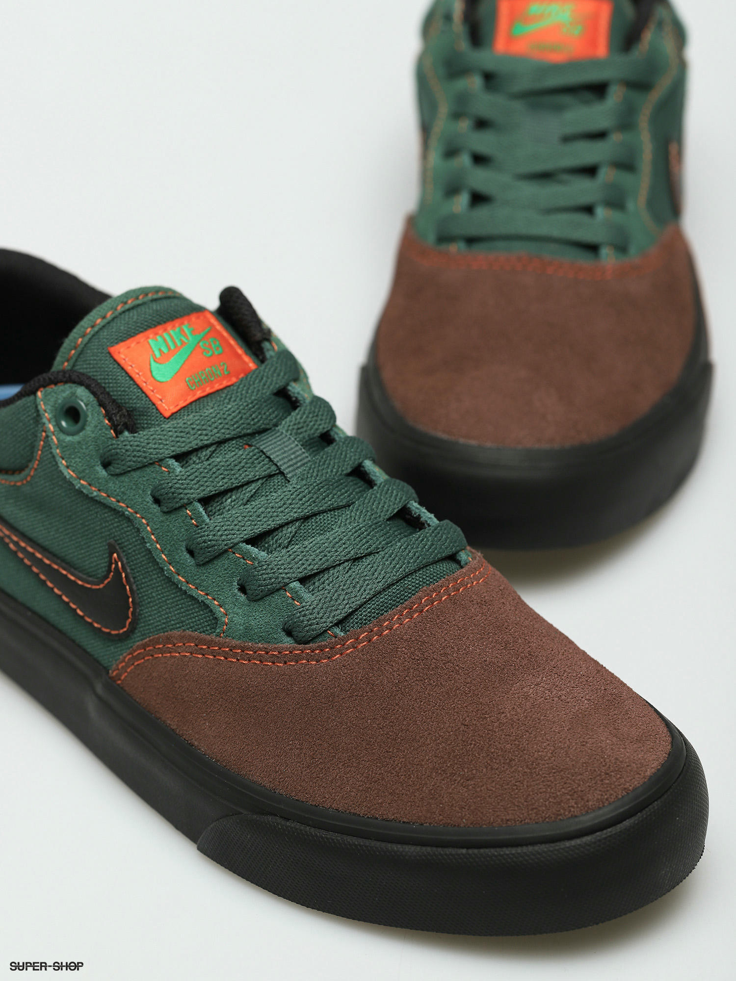 nike sb chron green