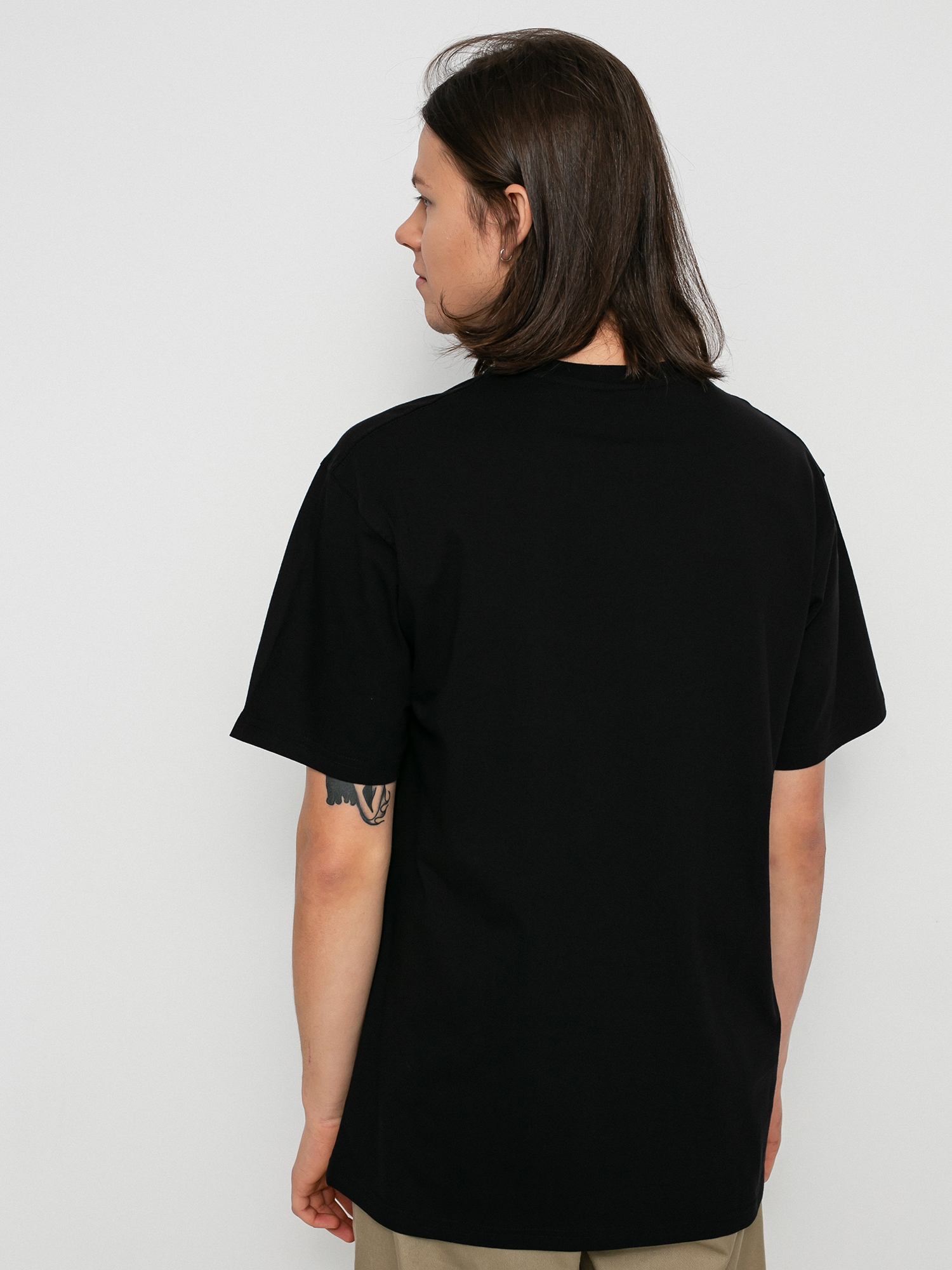 sams black t shirt