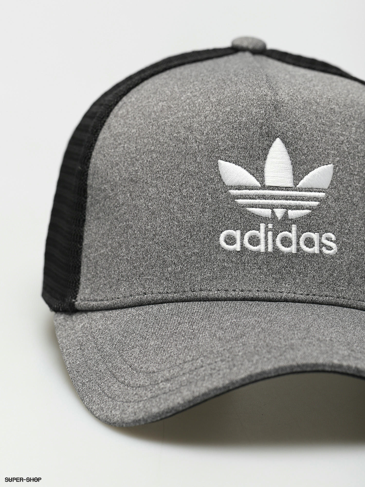 adidas curved trucker