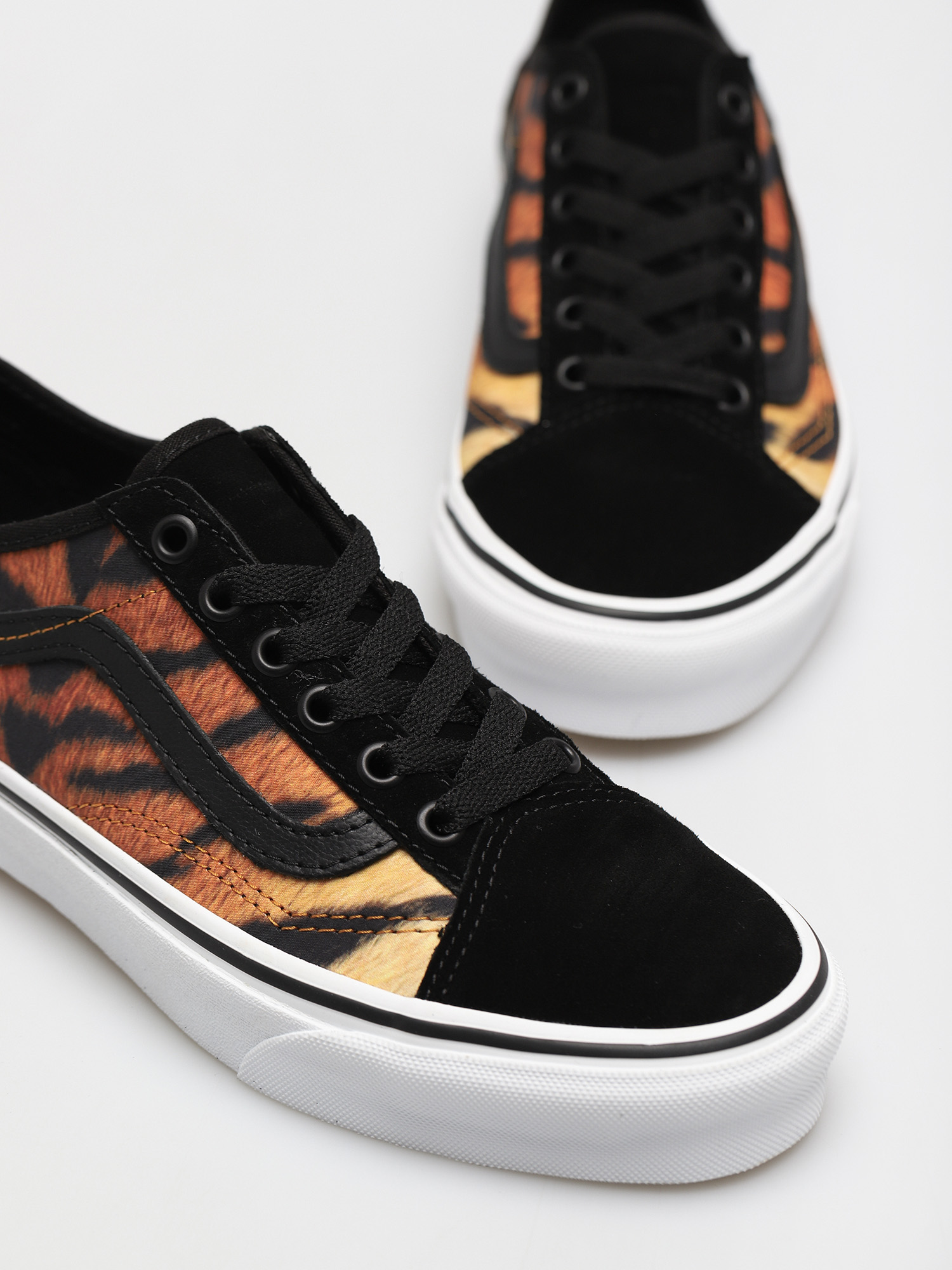 Vans Old Skool Tapered Shoes (tiger/true white)