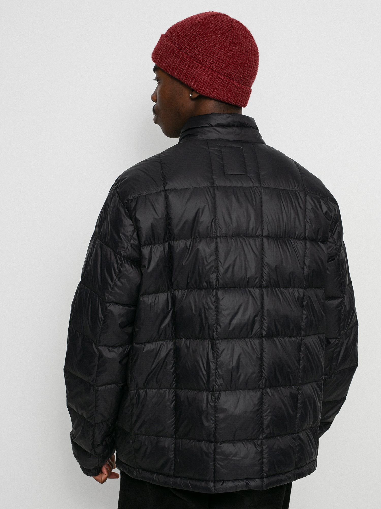 Polar Skate Lightweight Puffer Jacket (black)