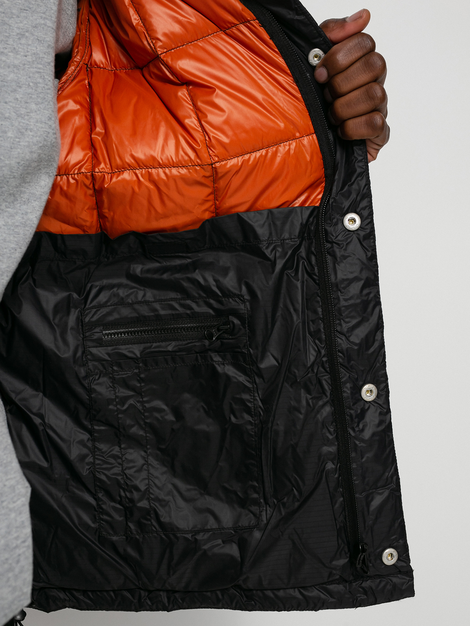 Polar Skate Lightweight Puffer Jacket (black)