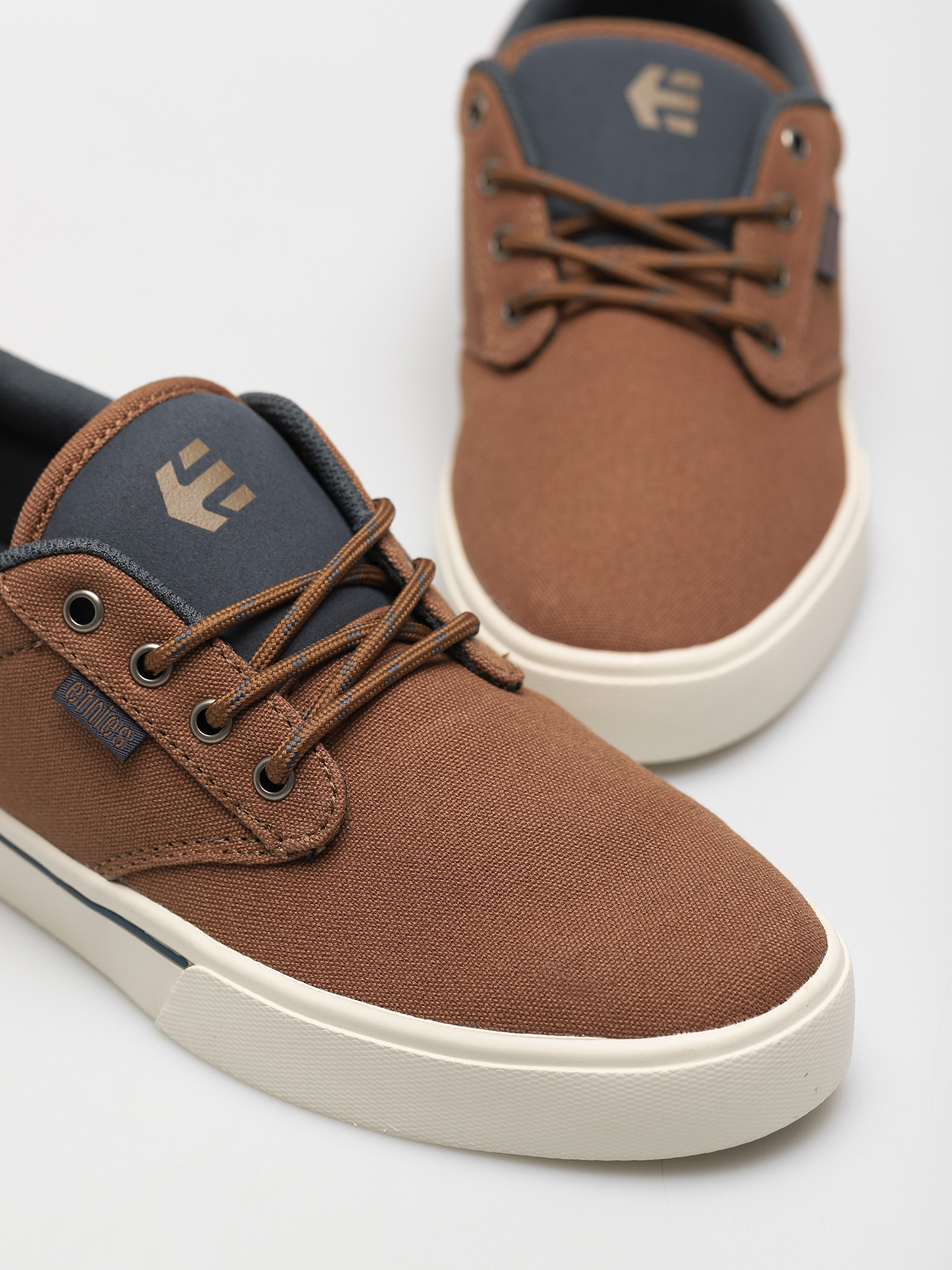 etnies jameson 2 eco brown