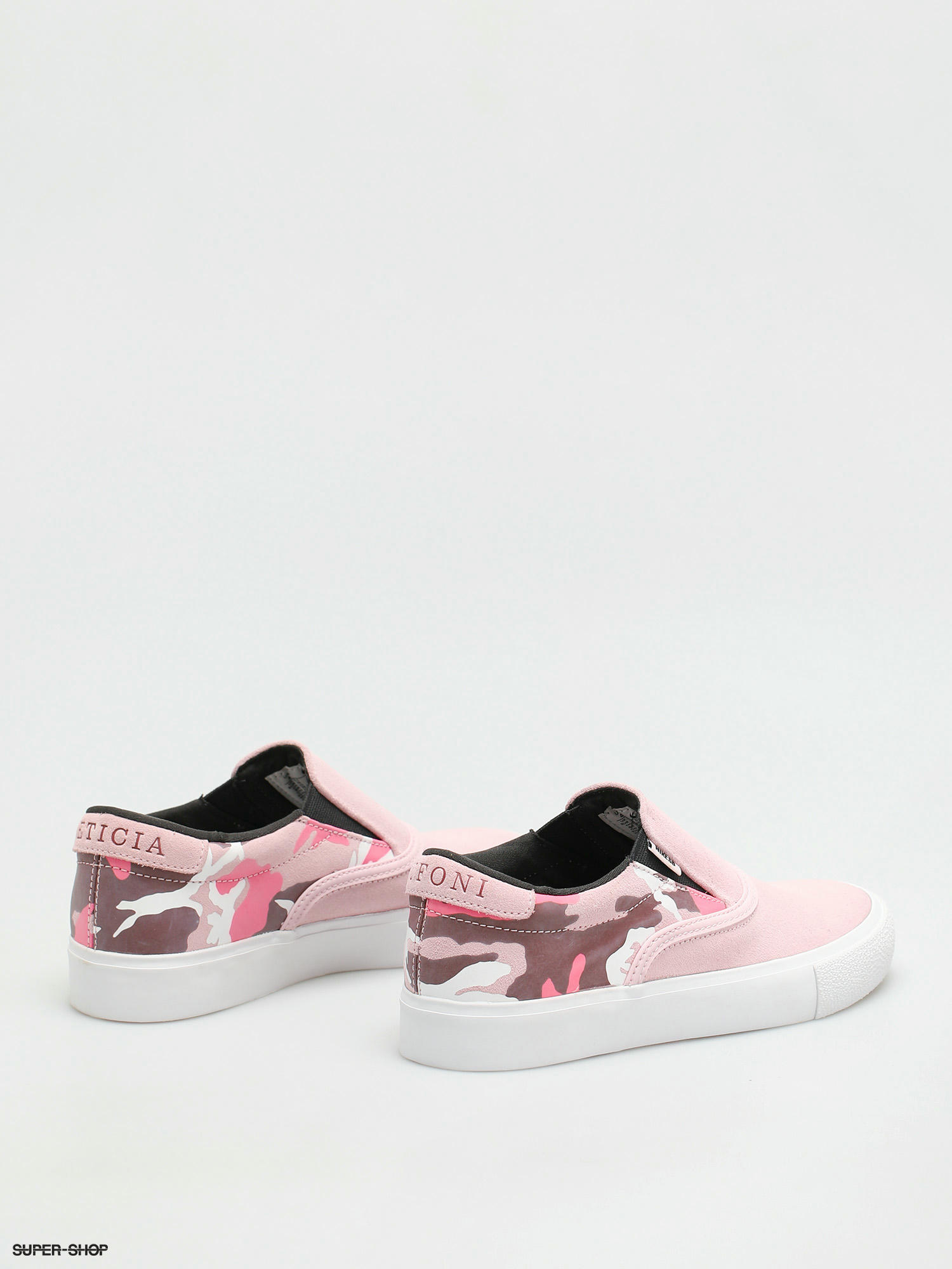 Nike sb camo slip on sale on