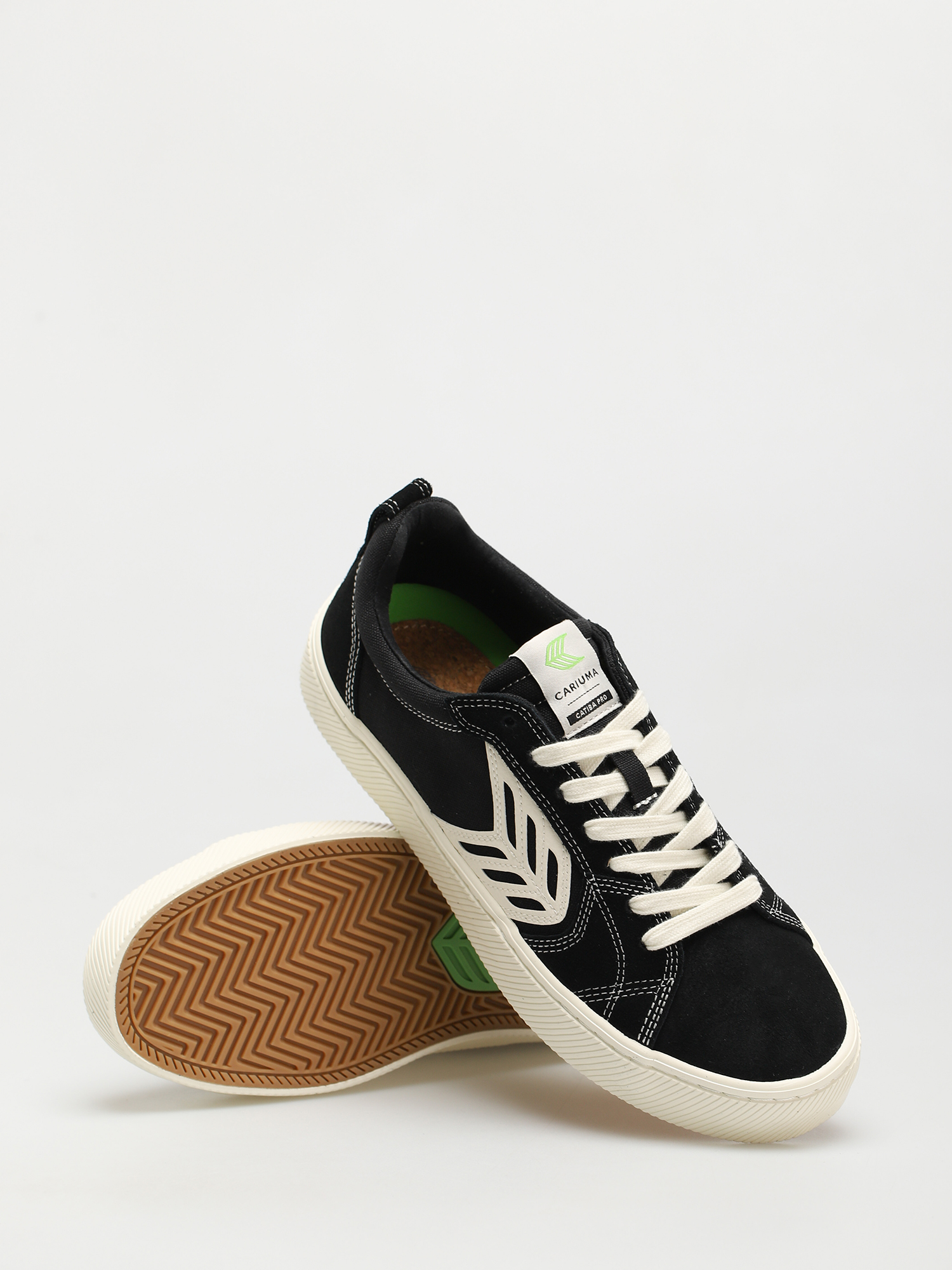 Cariuma Catiba Pro Shoes (black/contrast thread ivory logo)