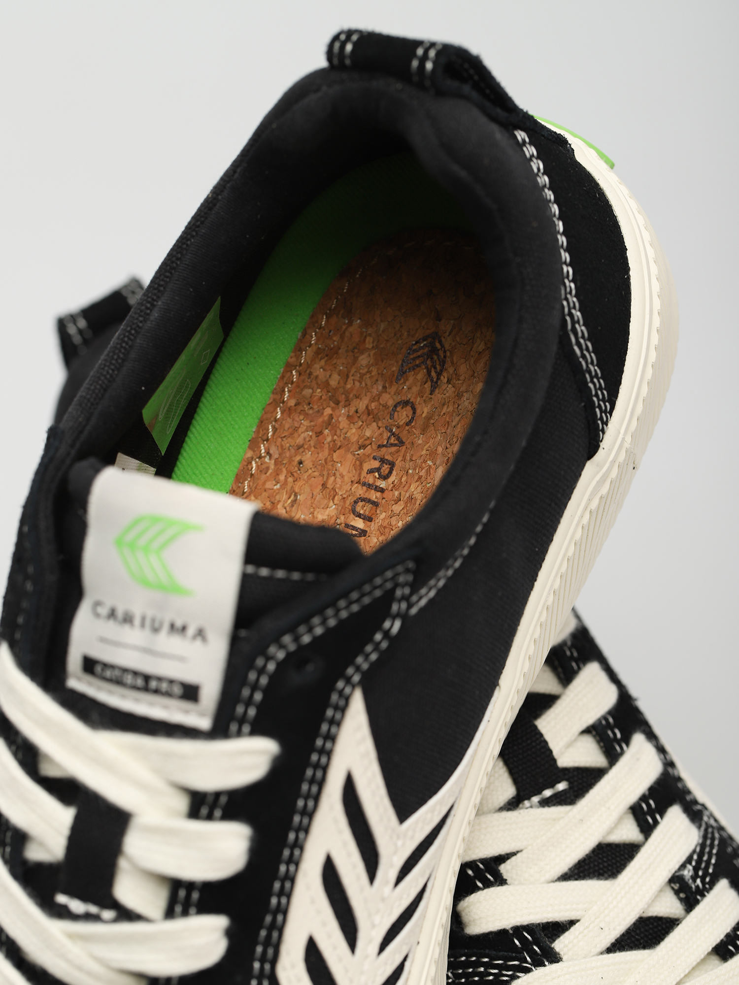 Cariuma Catiba Pro Shoes (black/contrast thread ivory logo)