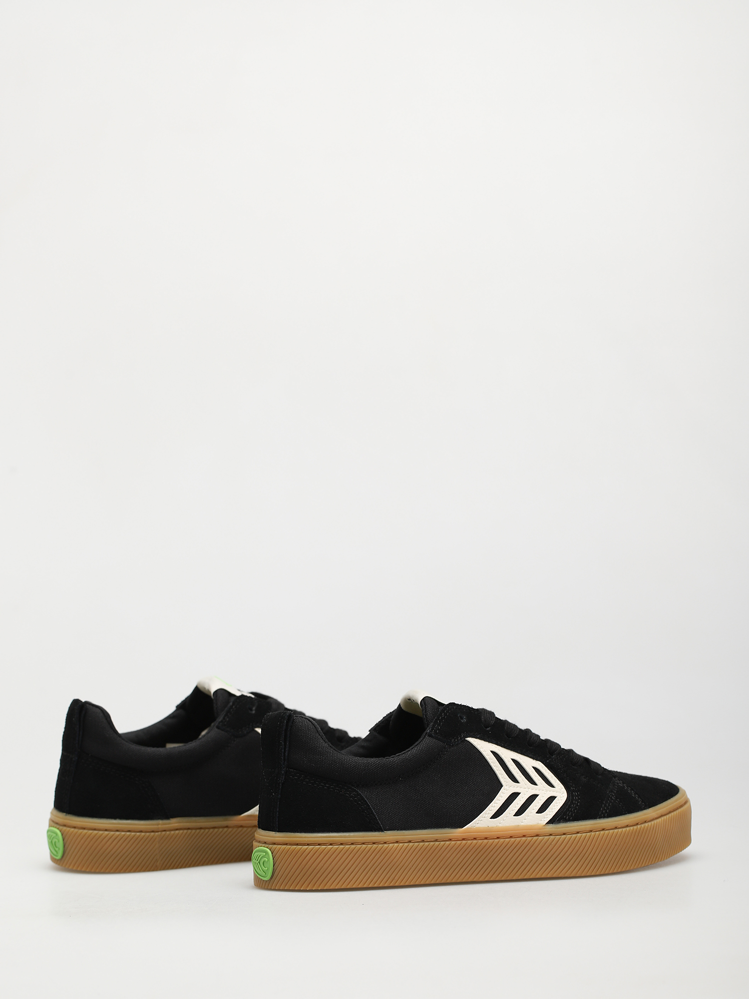 Cariuma Catiba Pro Shoes (gum black/ivory logo)