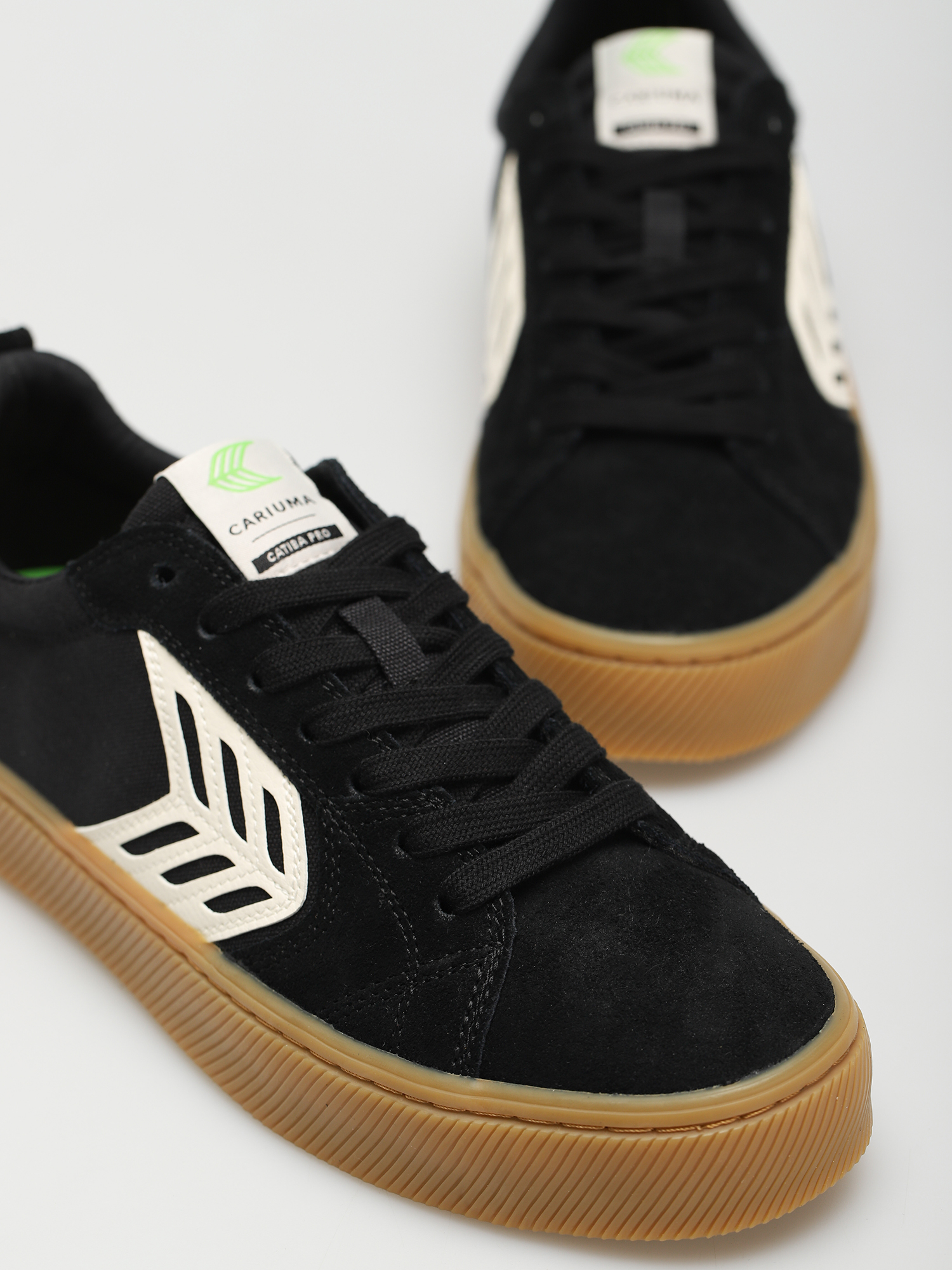 Cariuma Catiba Pro Shoes (gum black/ivory logo)