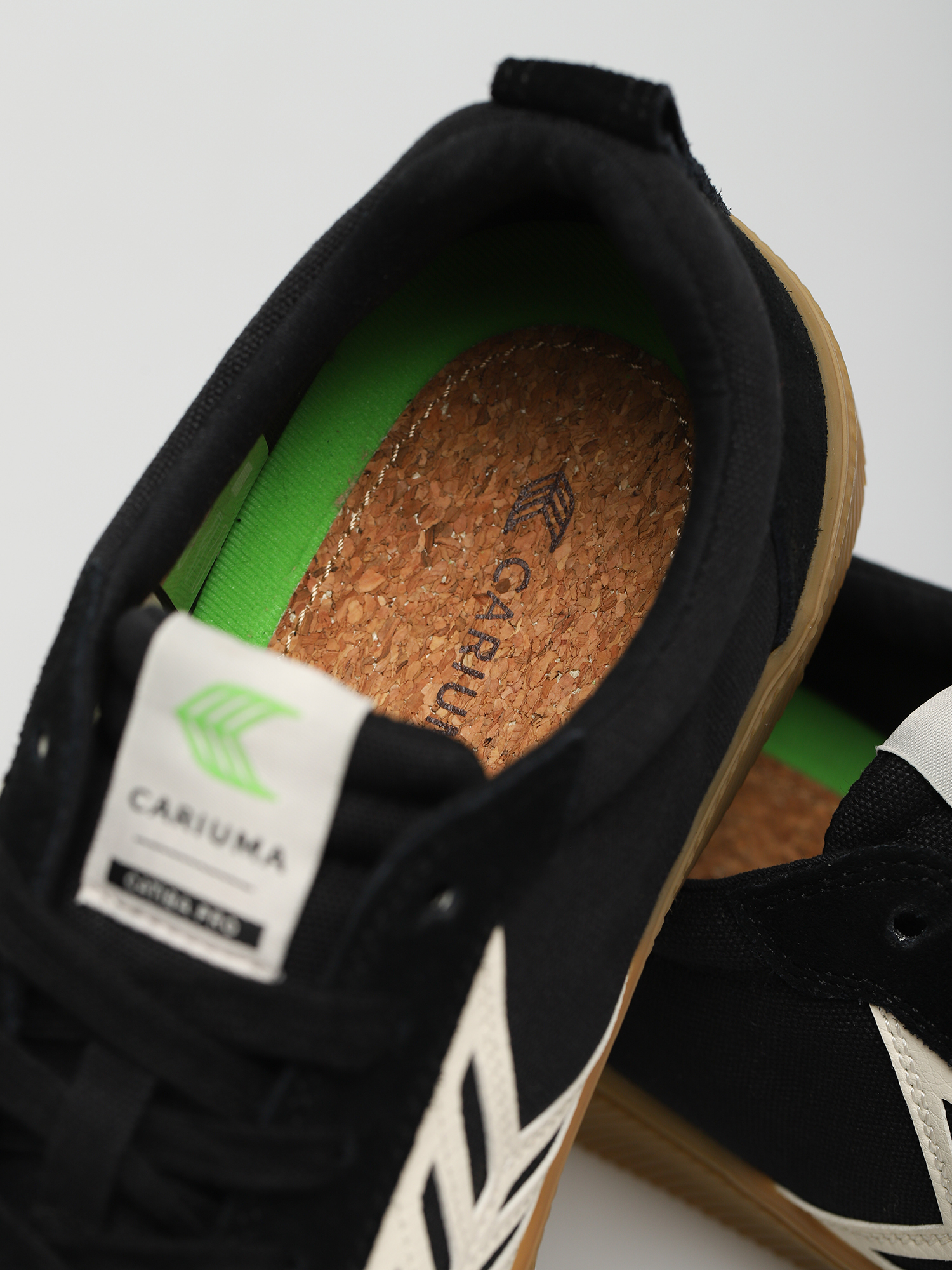 Cariuma Catiba Pro Shoes (gum black/ivory logo)
