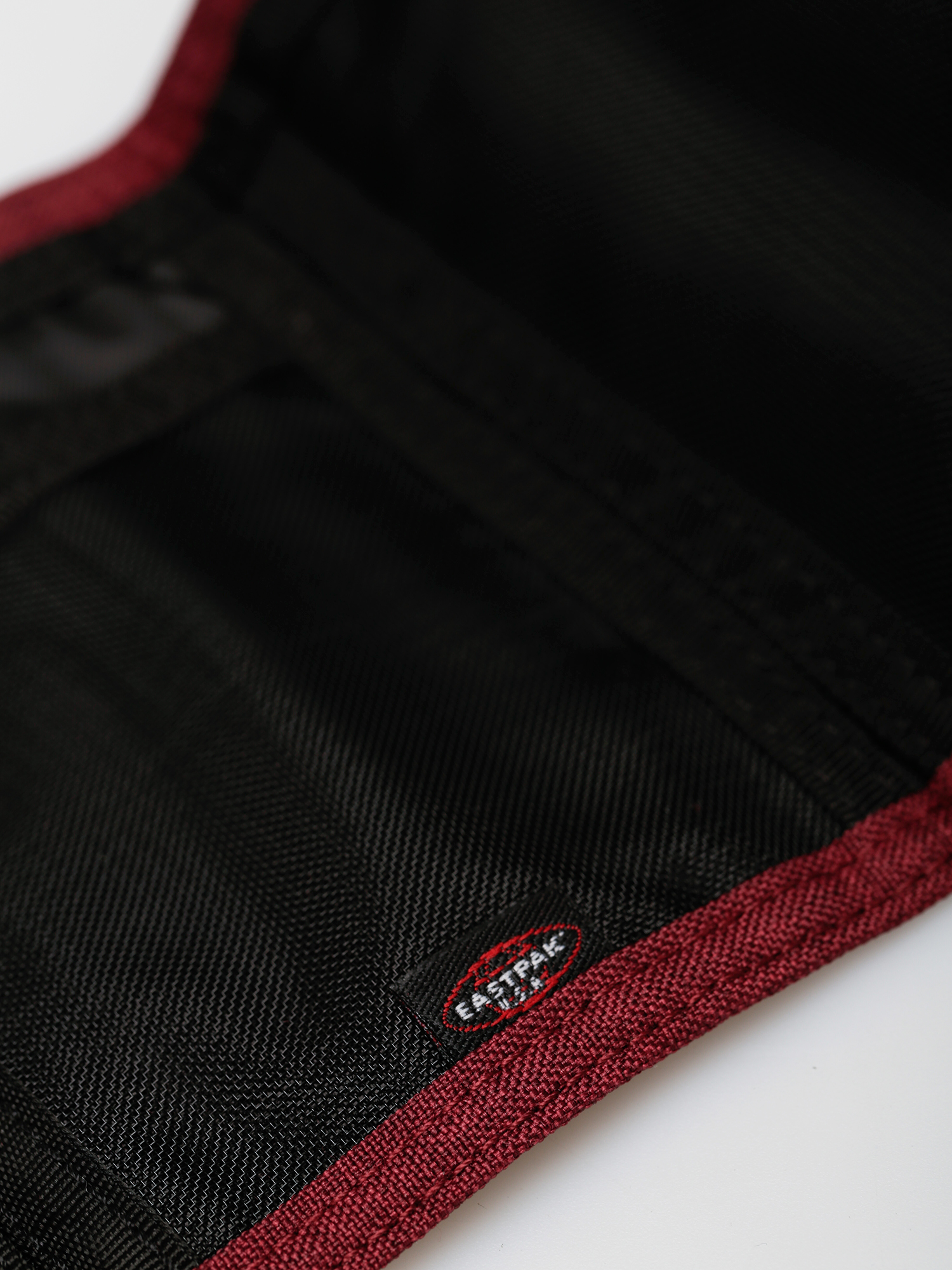 Eastpak Crew Single Wallet (crafty wine)