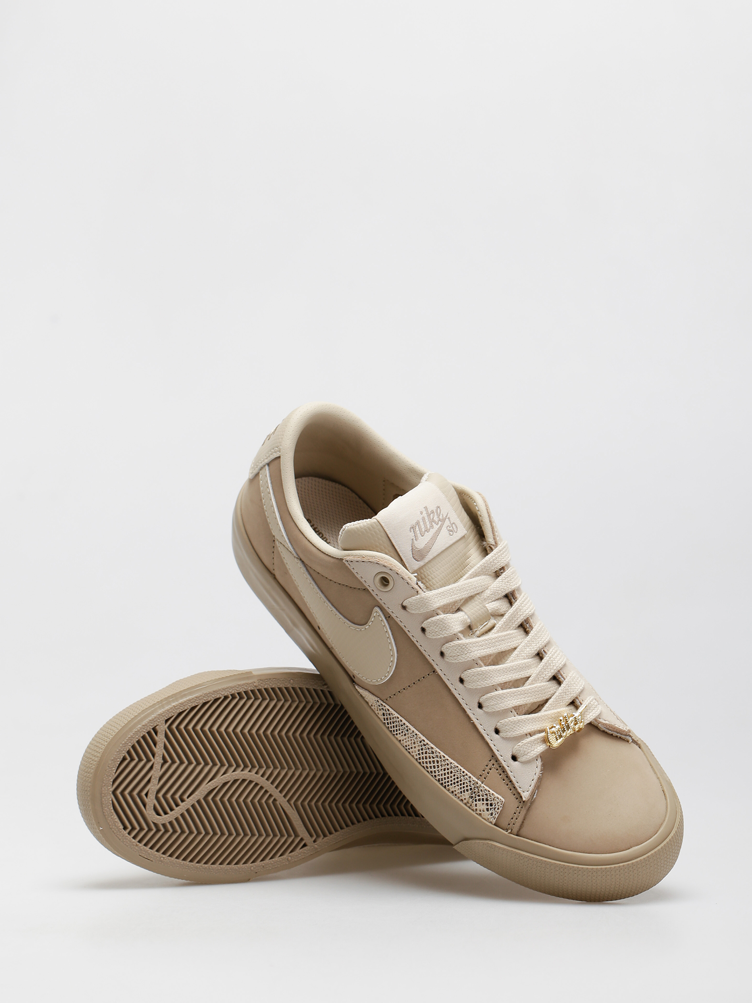 Nike SB Zoom Blazer Low Qs Shoes (khaki/rattan)