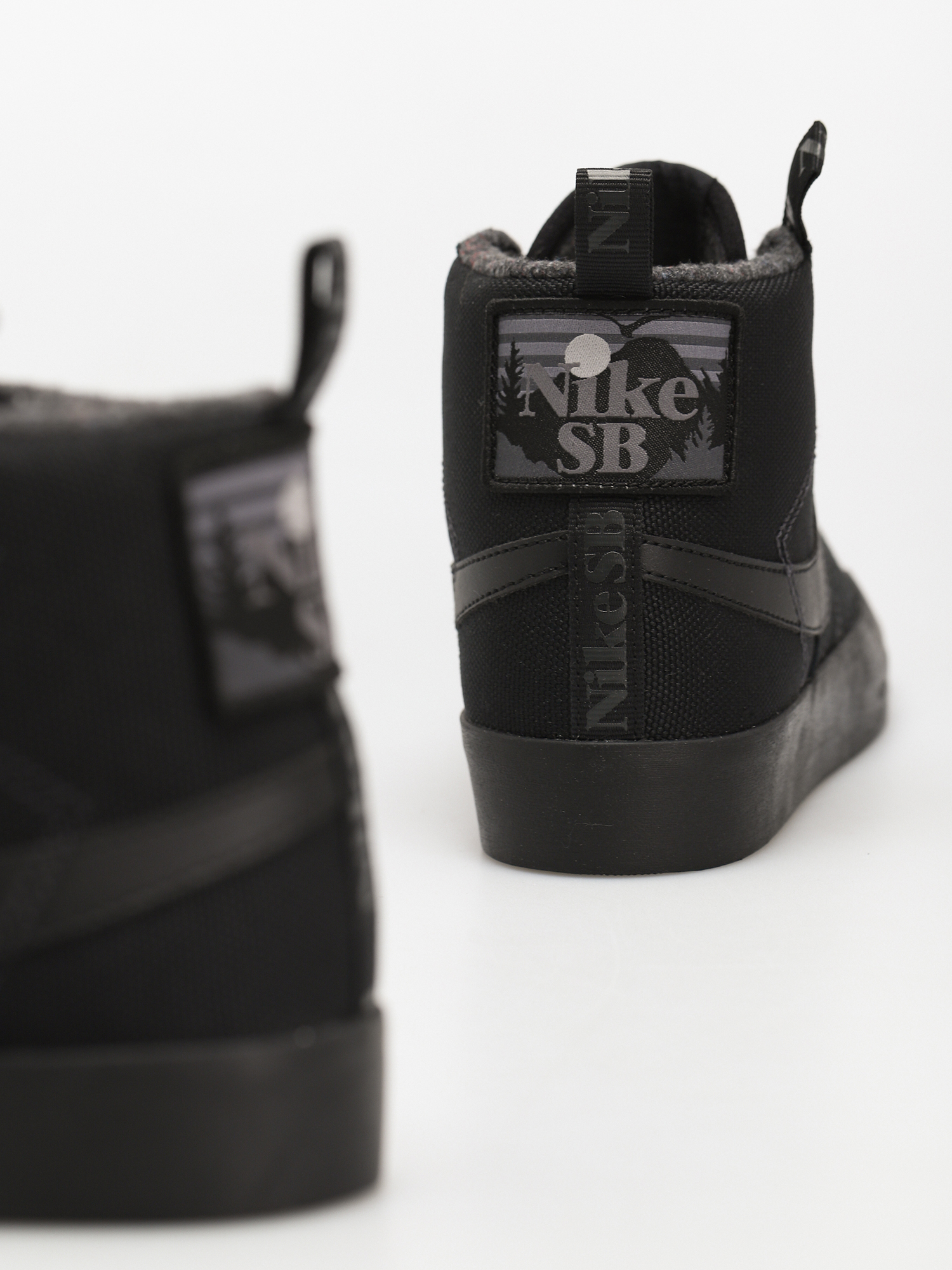Nike SB Zoom Blazer Mid Premium Shoes (black/black anthracite black)