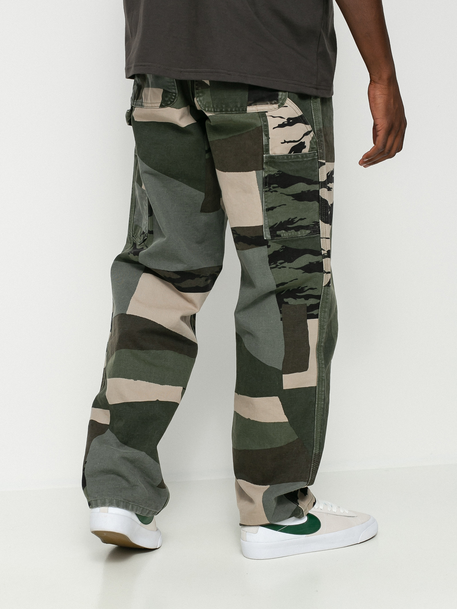 Carhartt WIP Single Knee Pants (camo mend)