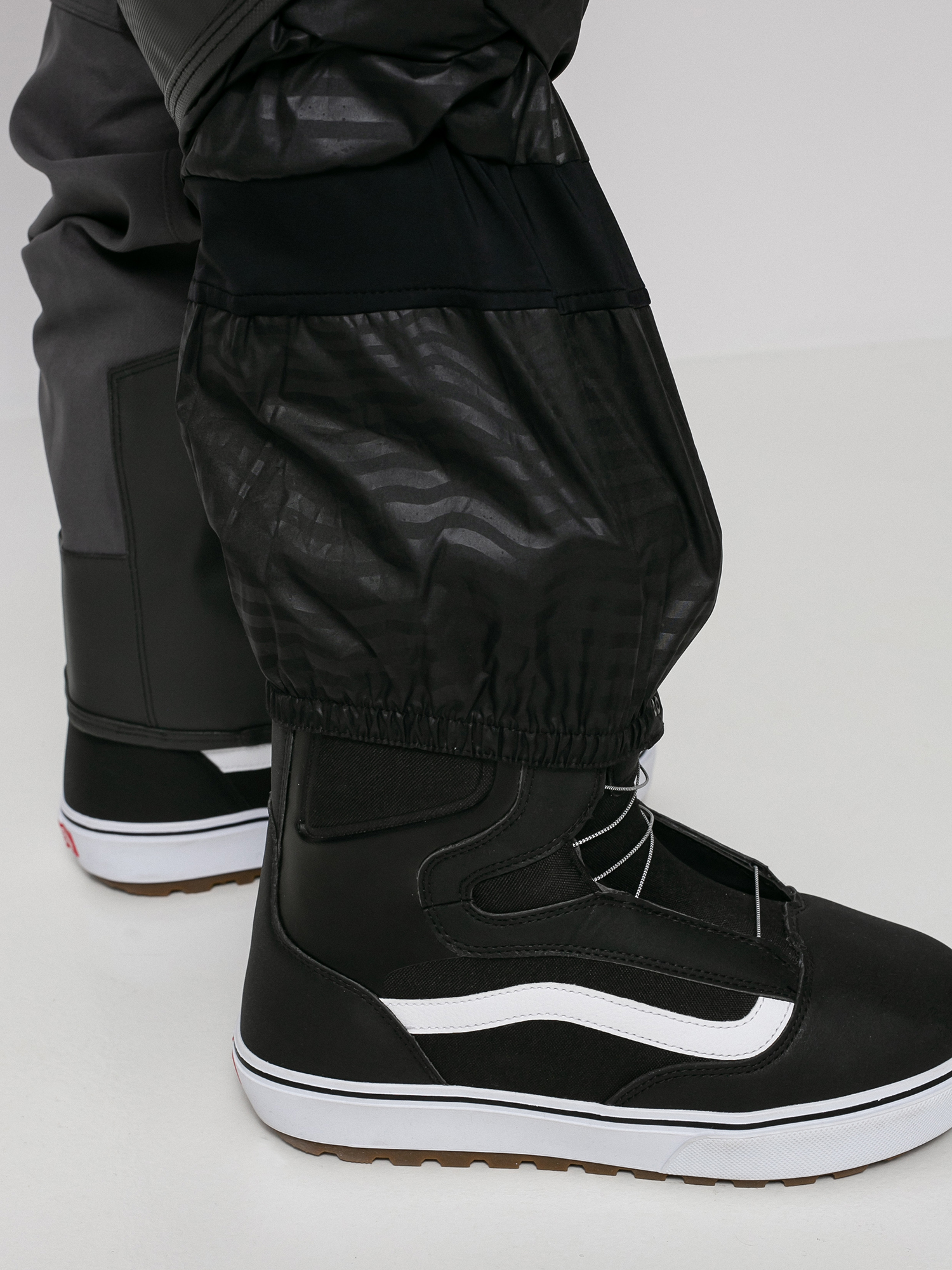 Mens Volcom New Articulated Snowboard pants (dark grey)