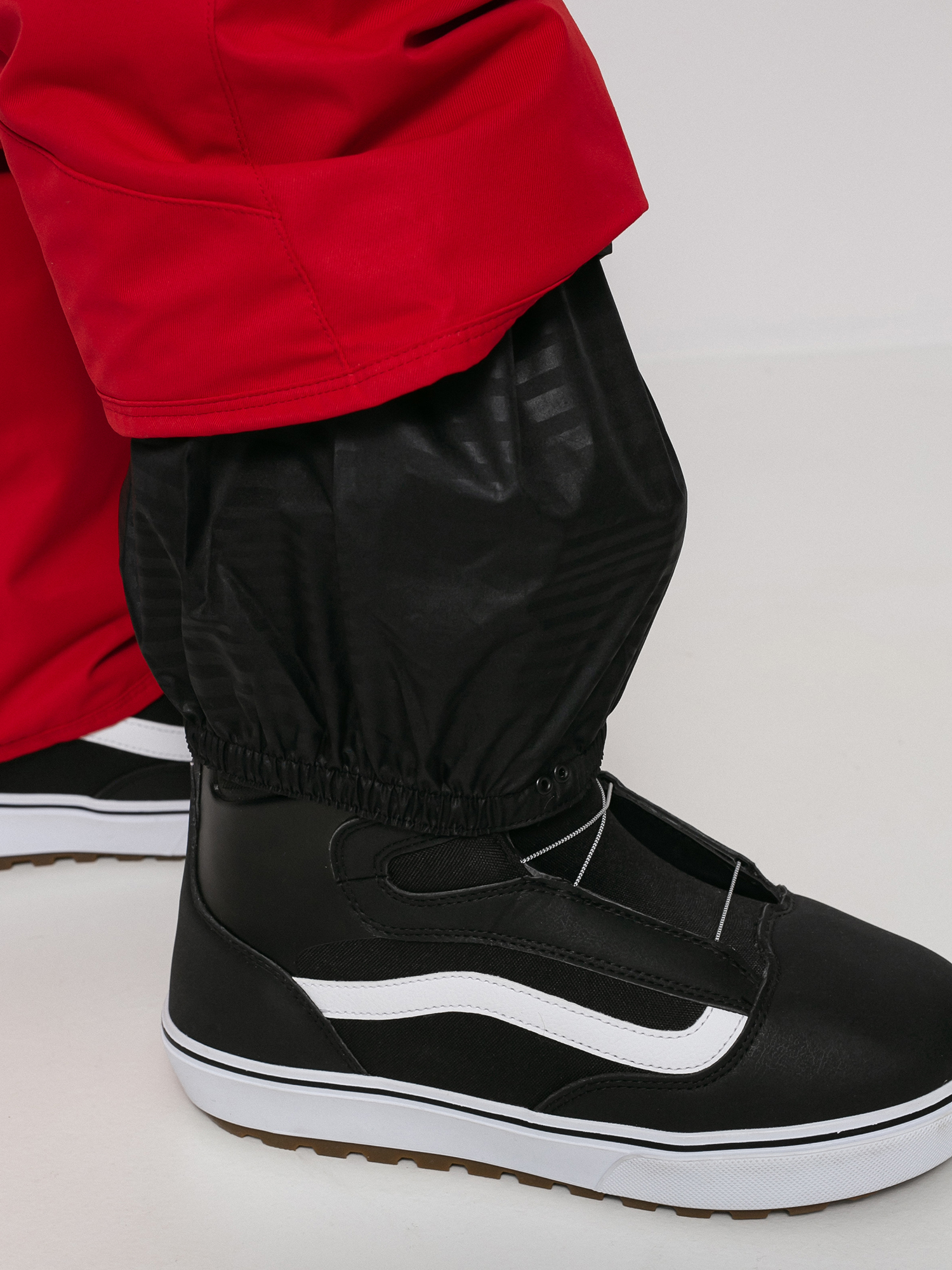 Mens Volcom Carbon Snowboard pants (red)