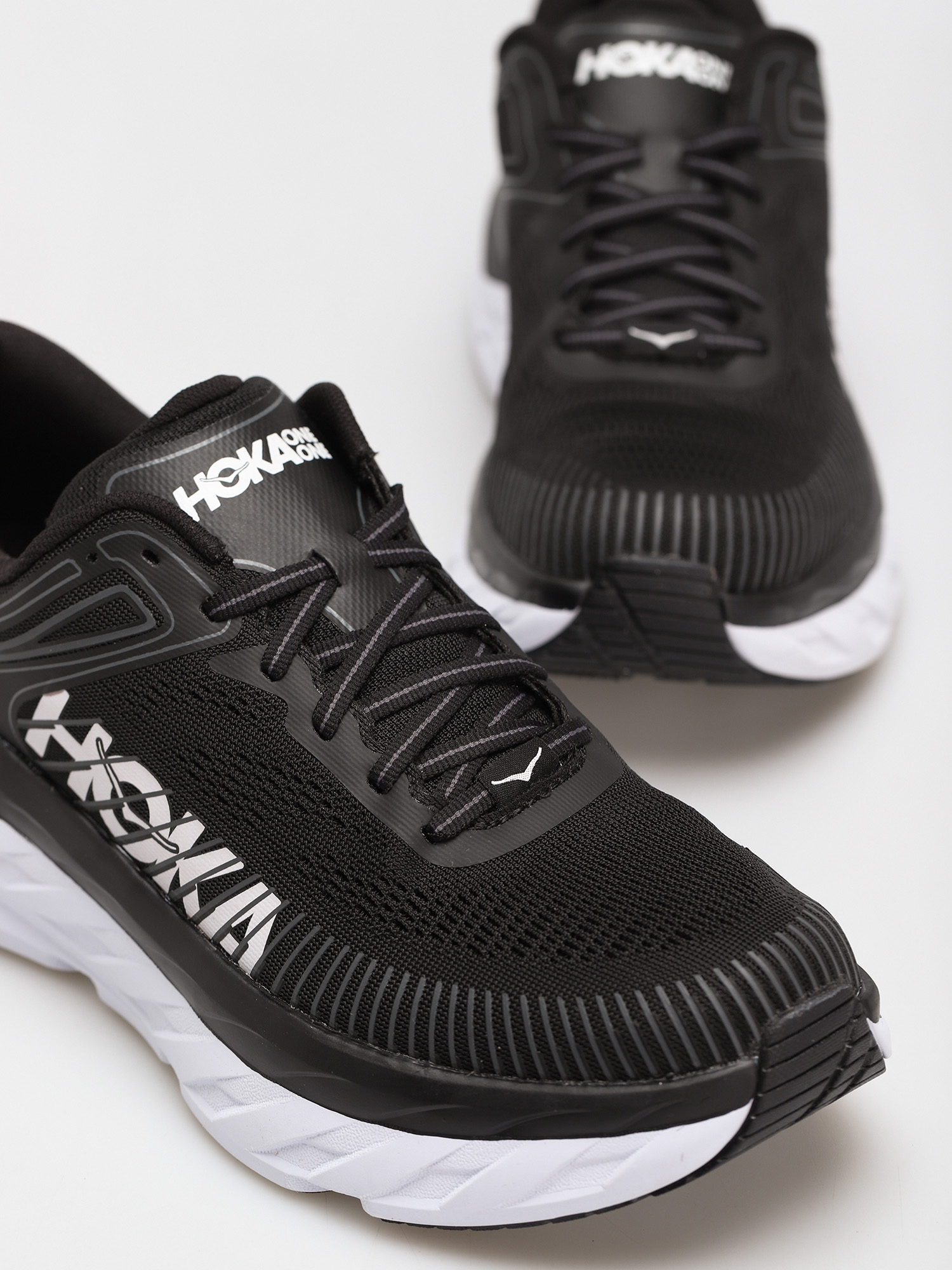 Hoka One One Bondi 7 Shoes (black/white)