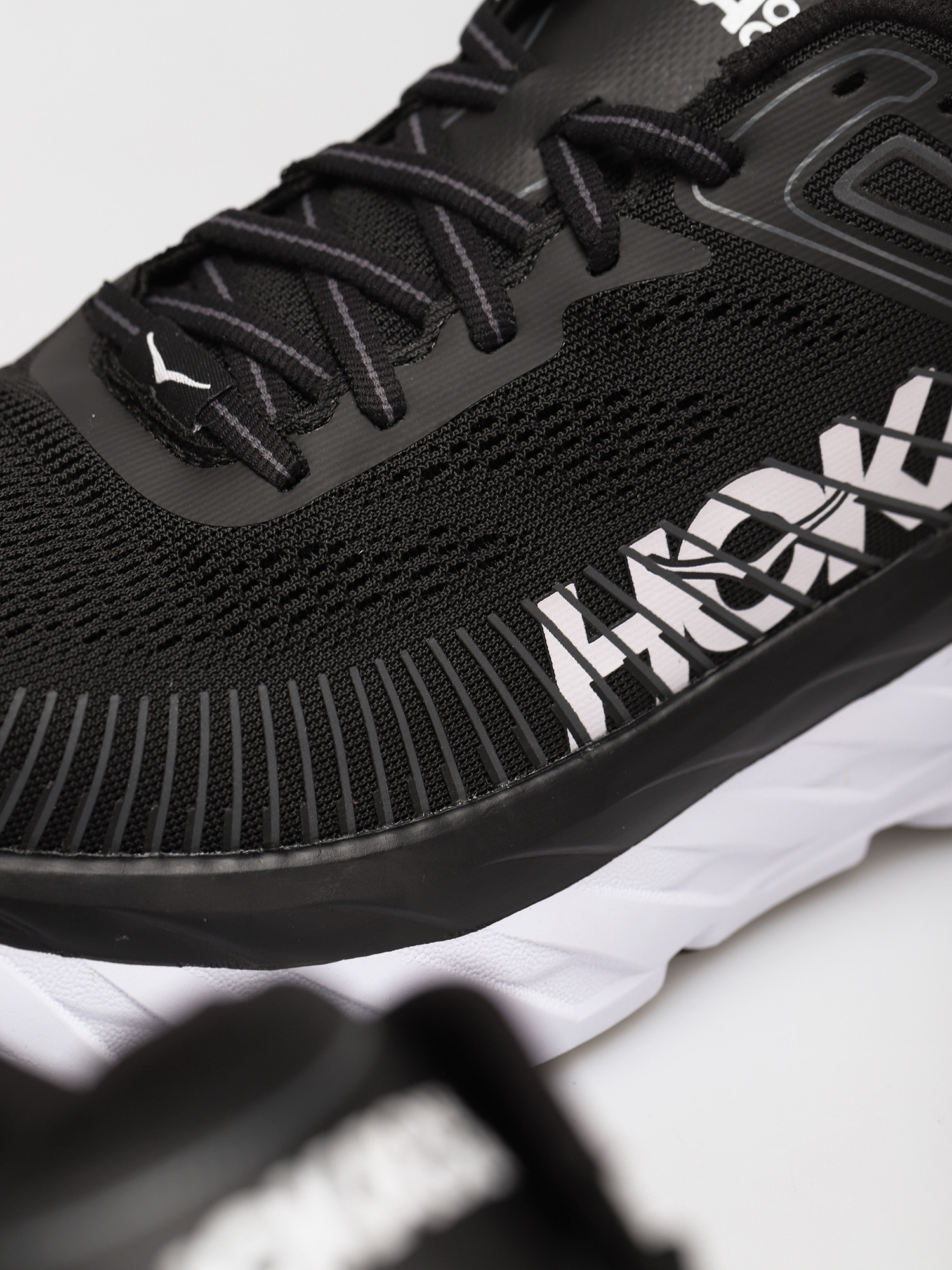 Hoka One One Bondi 7 Shoes (black/white)