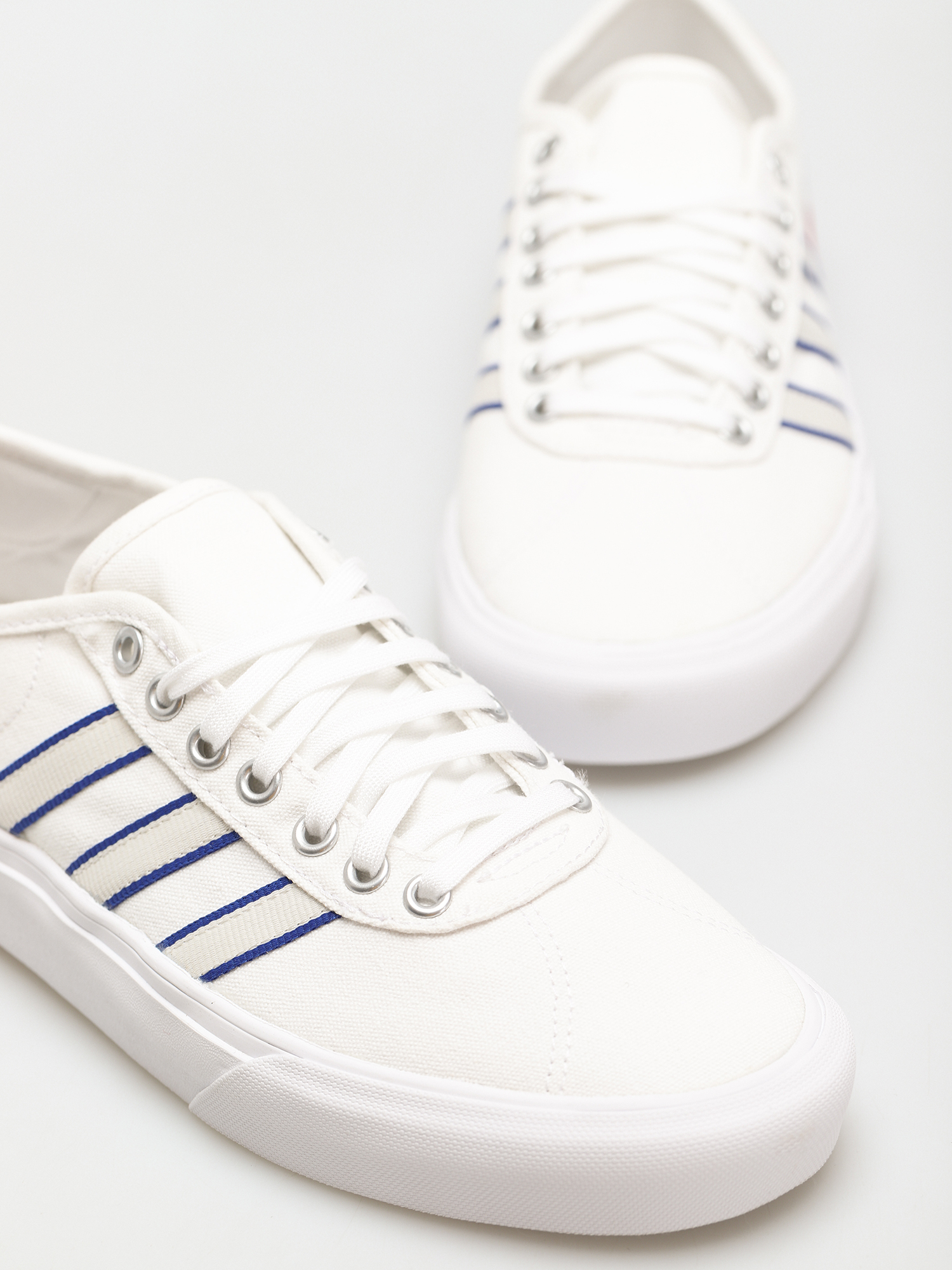adidas Originals Delpala Shoes (ftwwht/scarle/royblu)