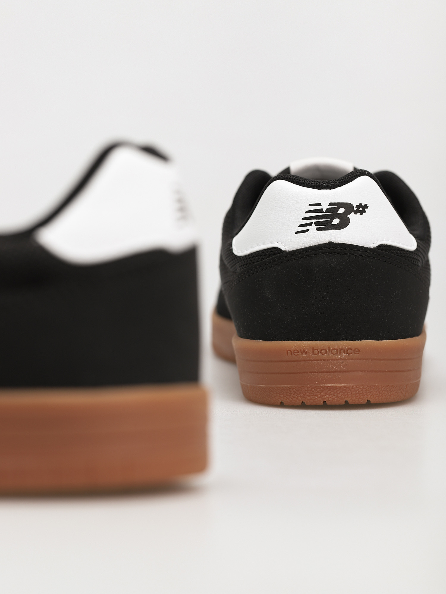 New Balance 425 Shoes (black/white)