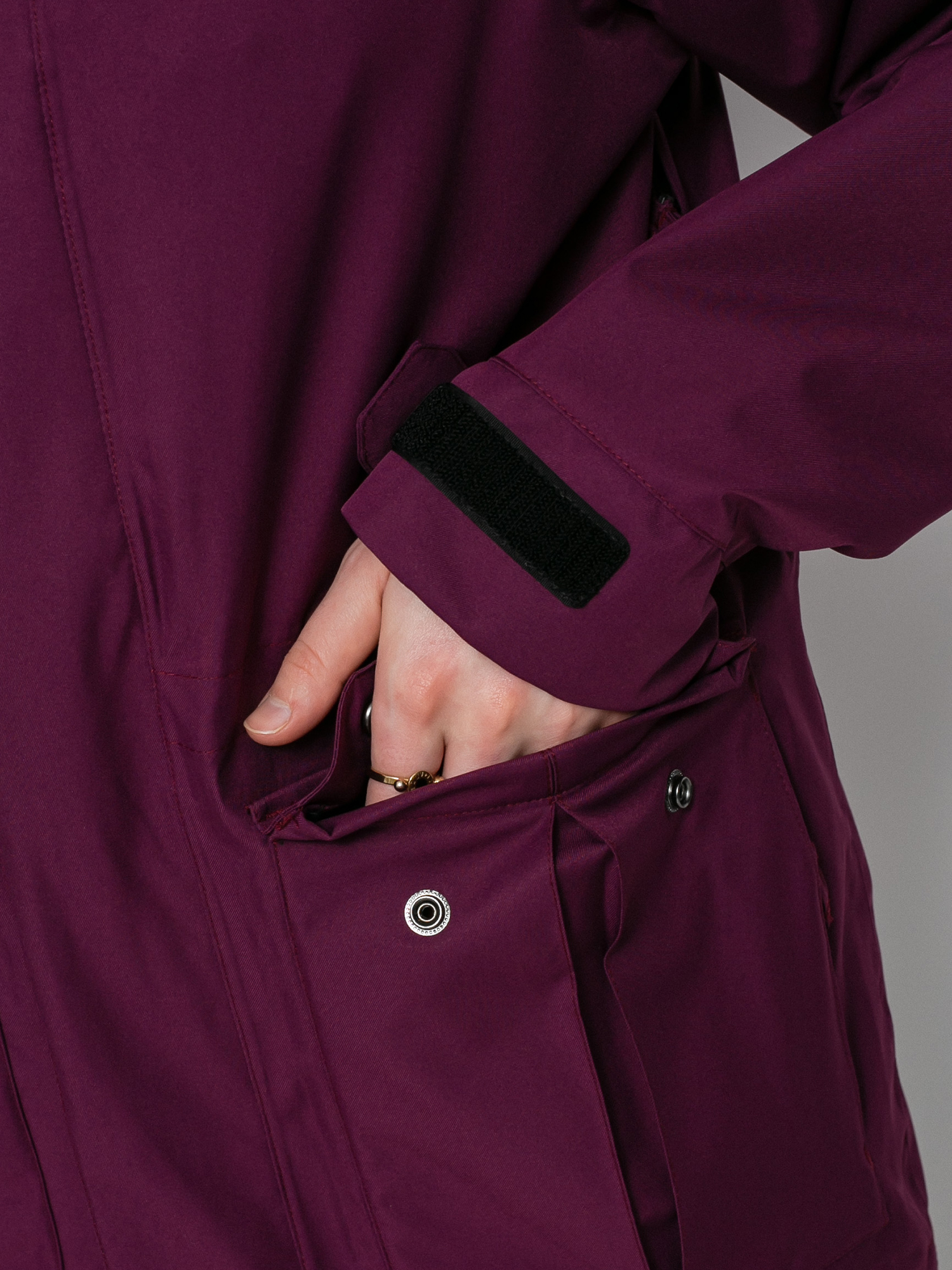 Damen ThirtyTwo Ava Snowboardjacke (deep purple)