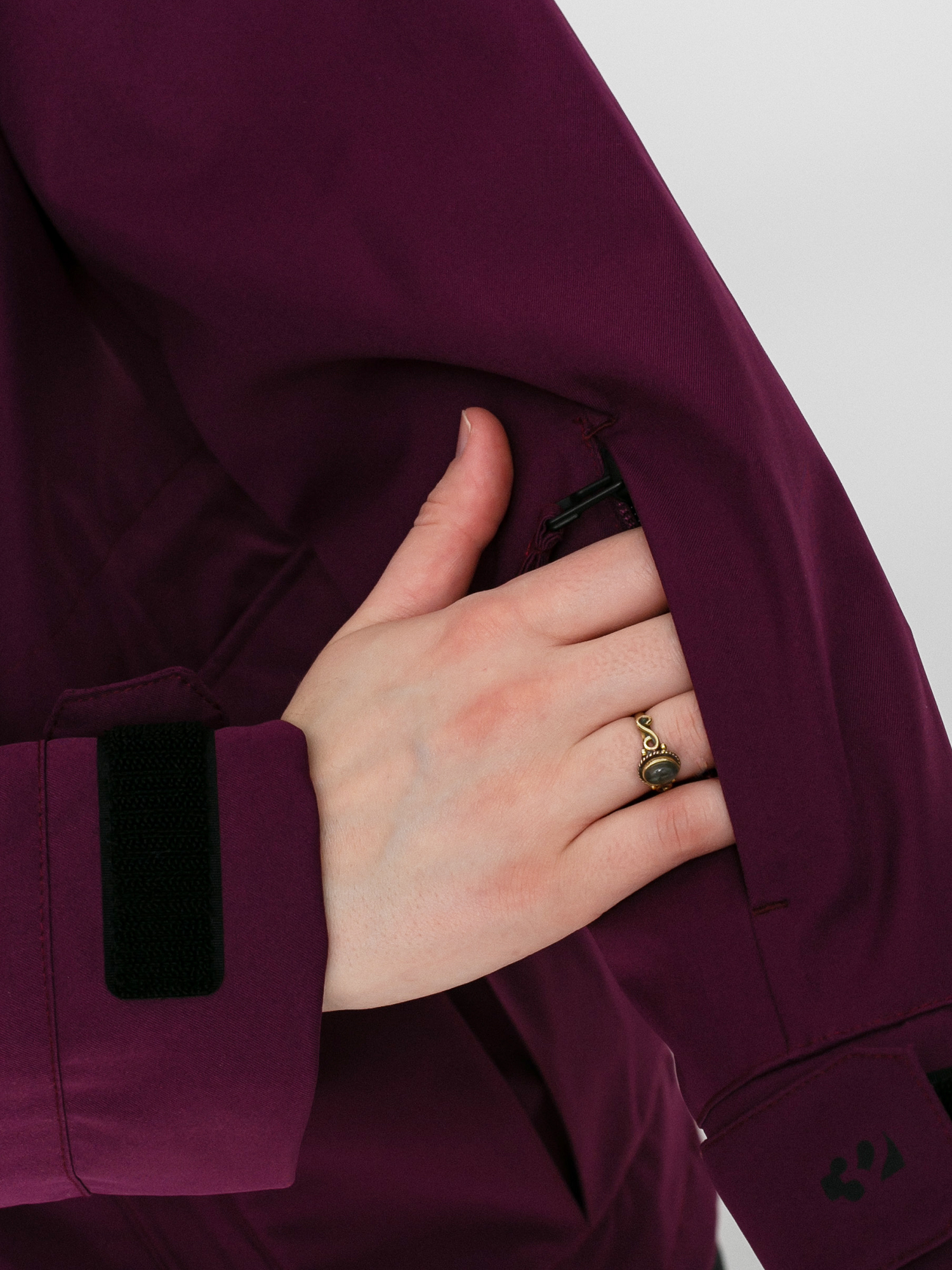 Damen ThirtyTwo Ava Snowboardjacke (deep purple)