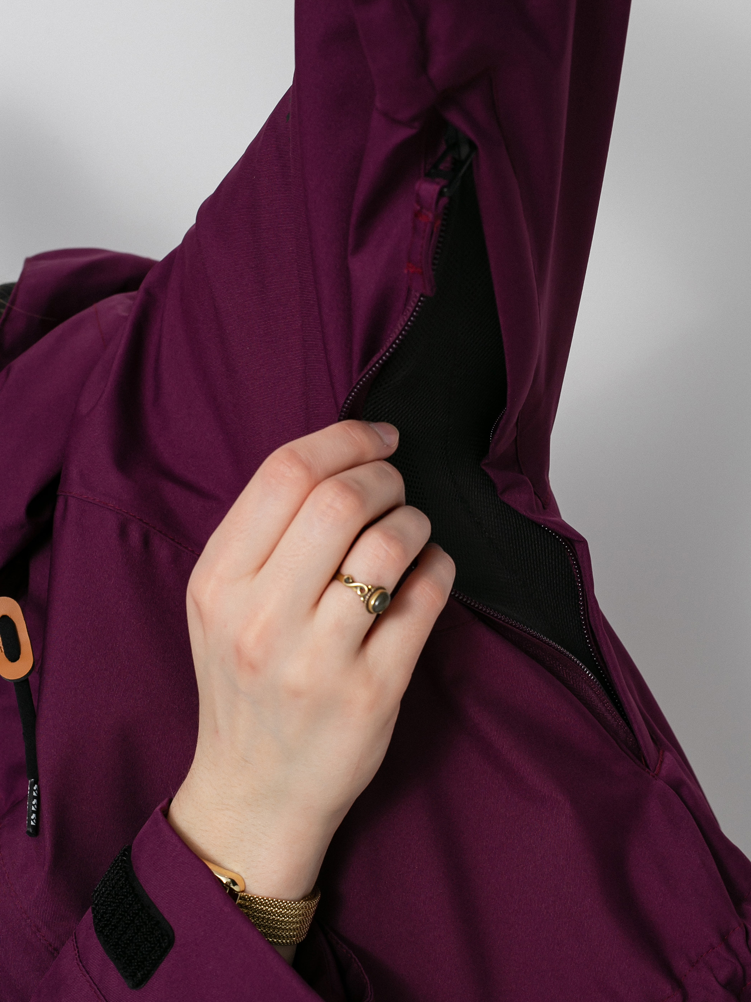 Damen ThirtyTwo Ava Snowboardjacke (deep purple)