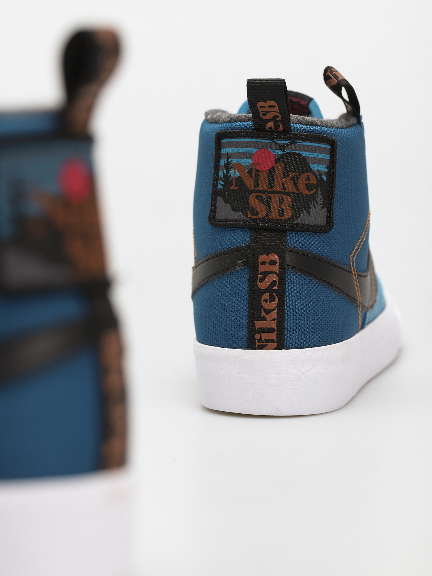 Nike SB Zoom Blazer Mid Premium Shoes (marina/black pecan desert ochre)