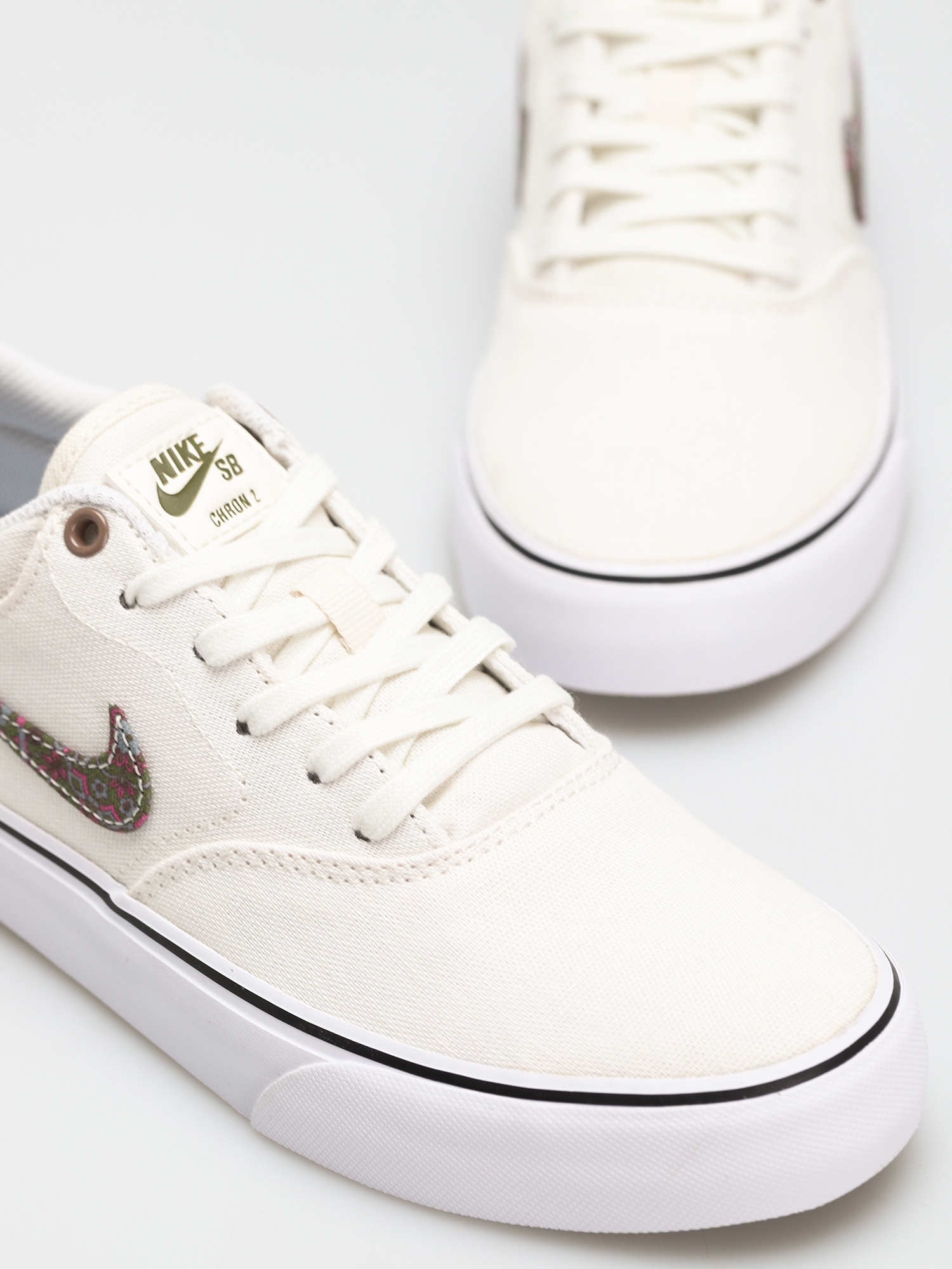 Nike SB Chron 2 Canvas Premium Shoes (sail/rough green sangria cool grey)