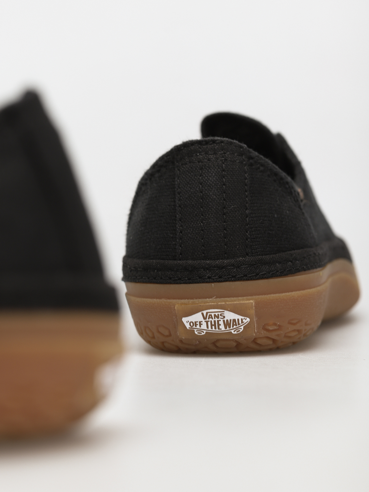 Vans Circle Vee Shoes (black/gum)