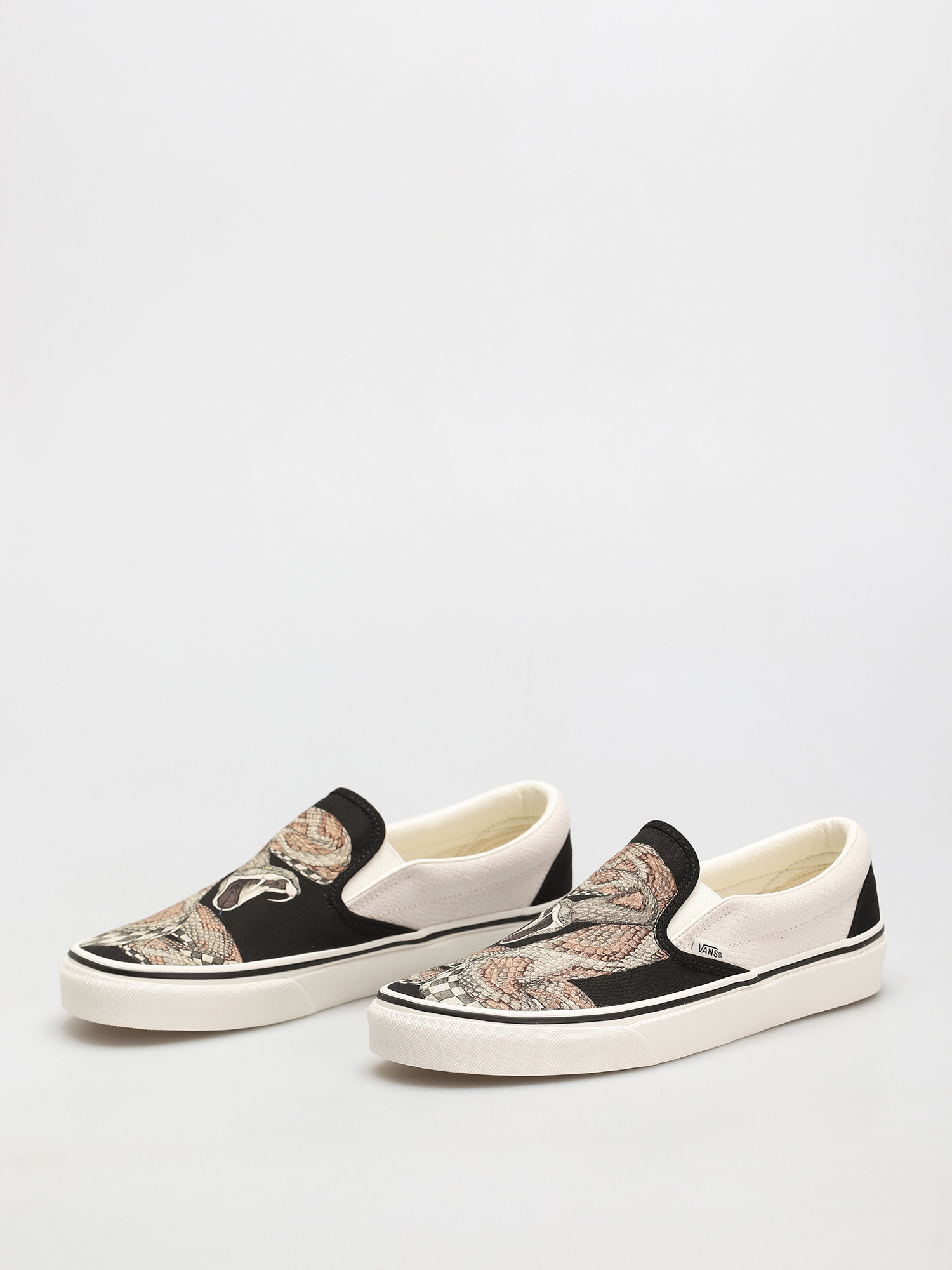 Vans Classic Slip On Shoes (desert/snake/black)