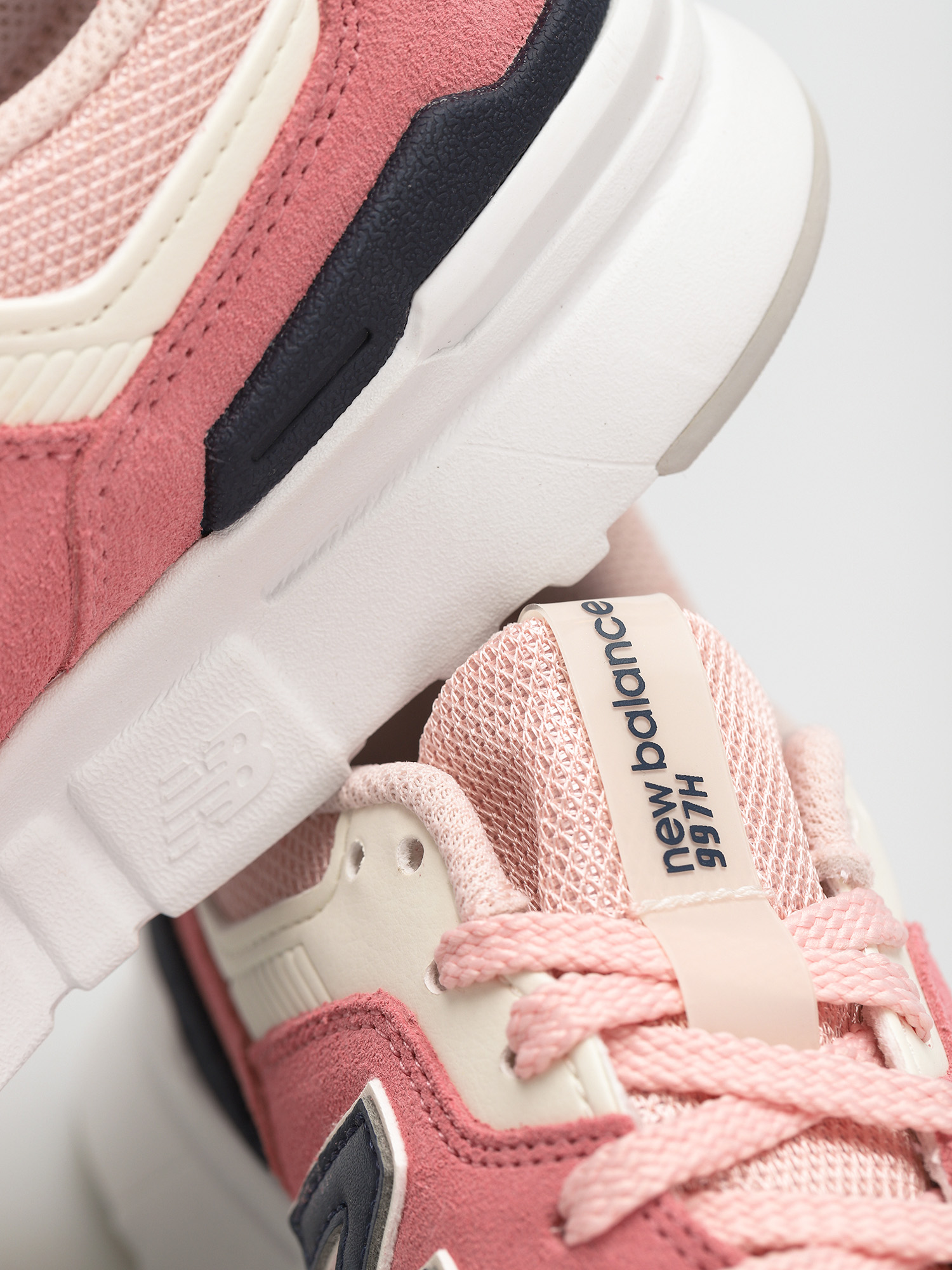 New Balance 997 Shoes Wmn (pink haze)