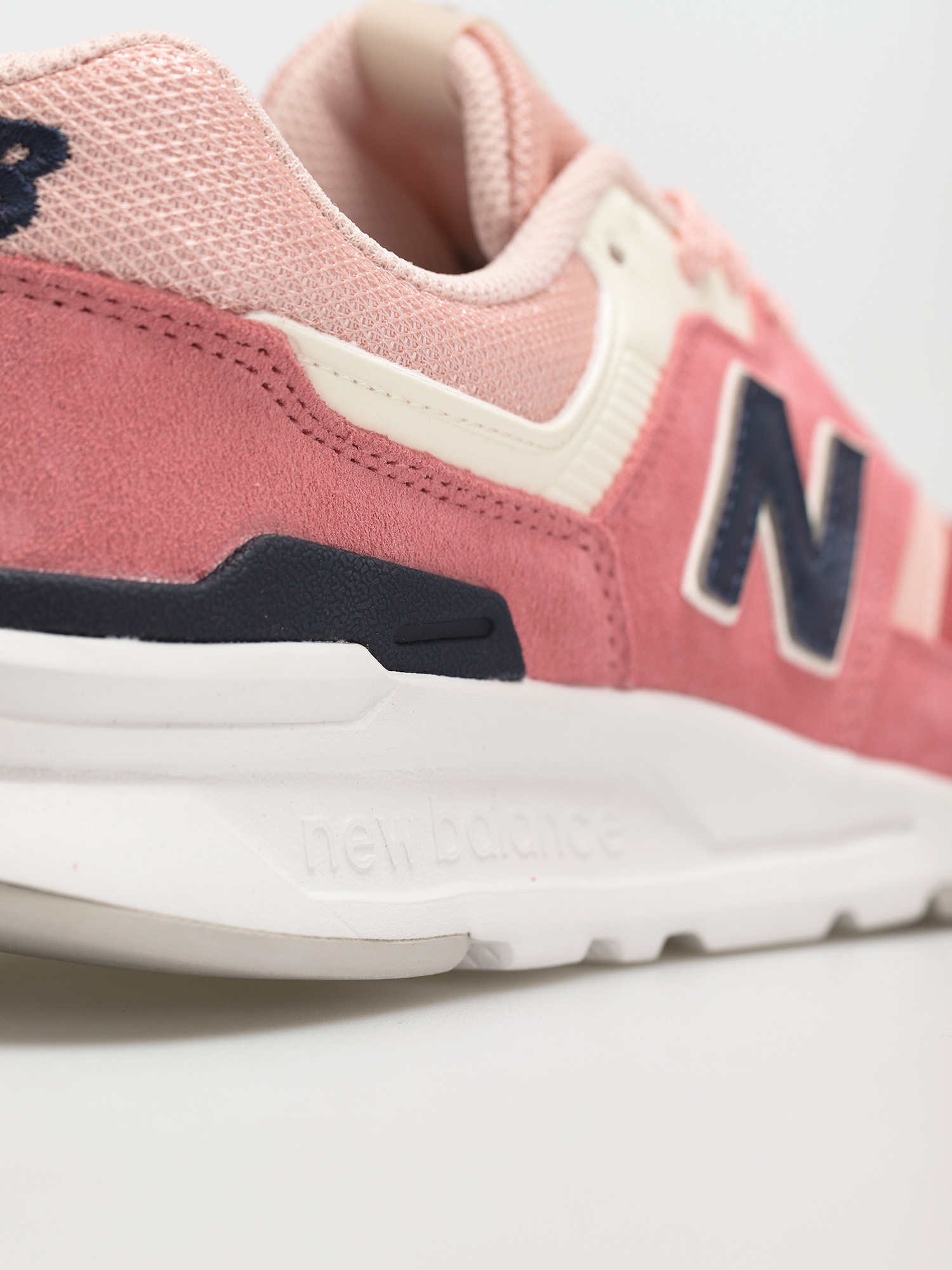 New Balance 997 Shoes Wmn (pink haze)