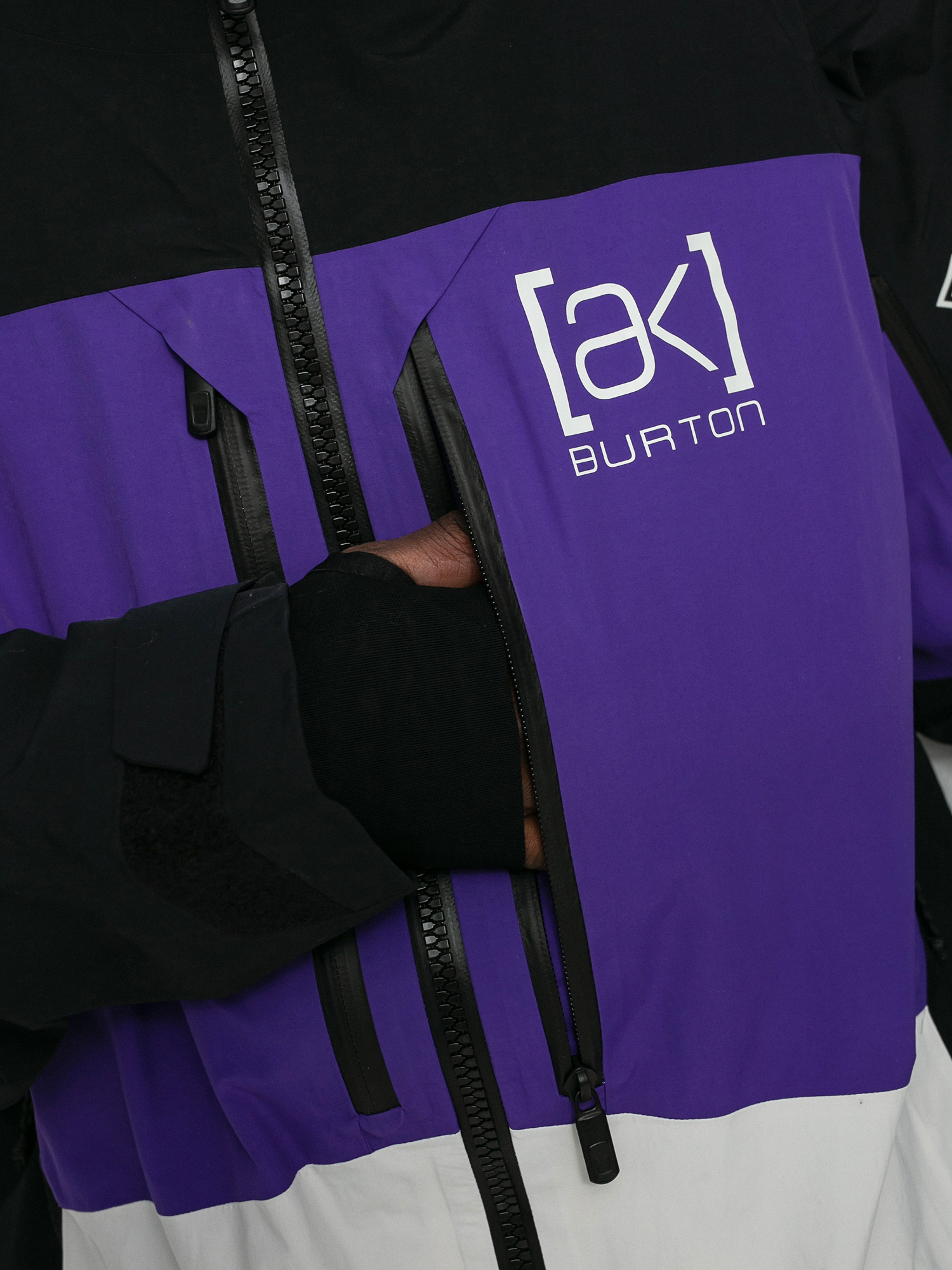 Mens Burton Ak Gore Tex Swash Snowboard jacket (true black/prism violet/lunar gray)